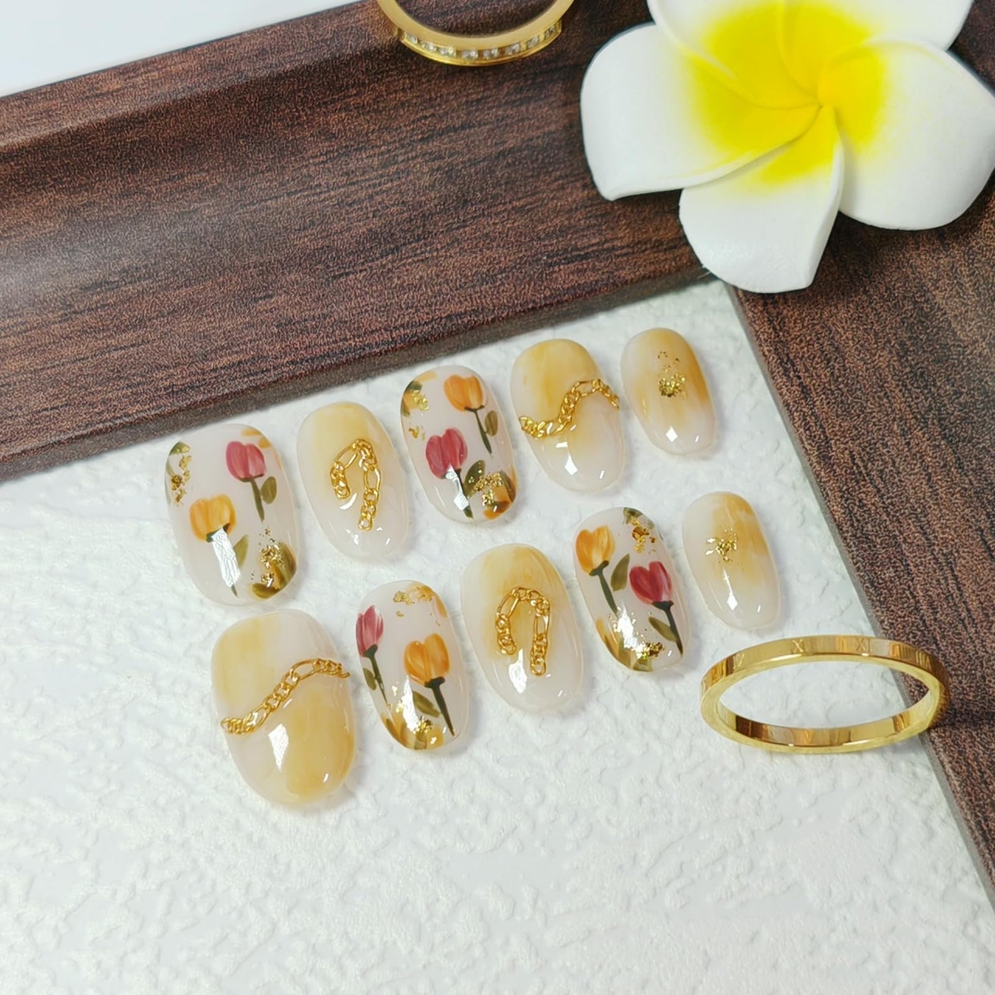 Short/Medium Oval Nails Handmade Glitter Press on Nails with Designs, Cat Eye/Aurora Women Reusable False Nails (Orange Tulip#Small)