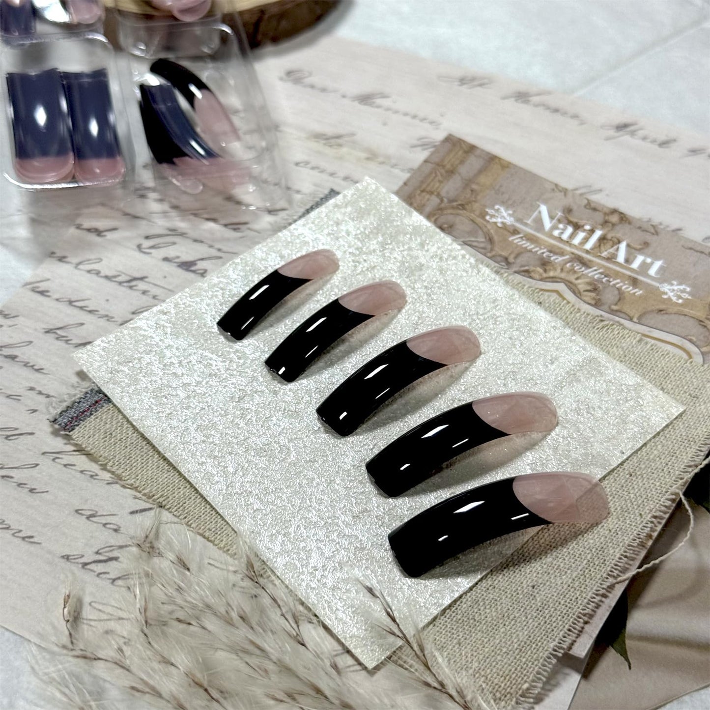 IMSOHOT Curved Press on Nails Extra Long Fake Nails Black French Tips False Nails Full Cover Glossy Stick on Nails for Women 20Pcs