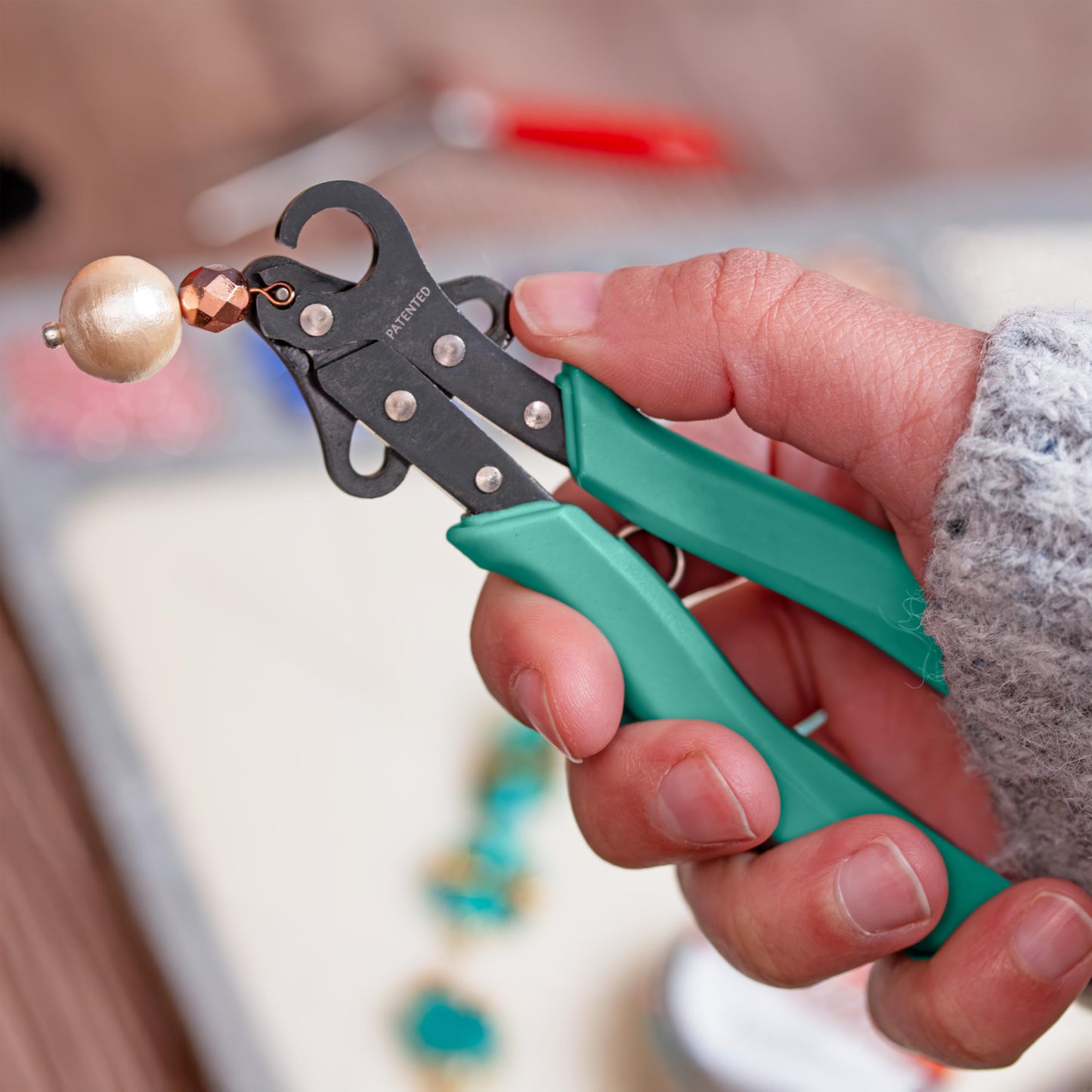 The Beadsmith Vintaj One Step Looper – Create and Trim Consistent 1.5 mm Loops for Jewelry Making, Use With 24-18g Craft Wire