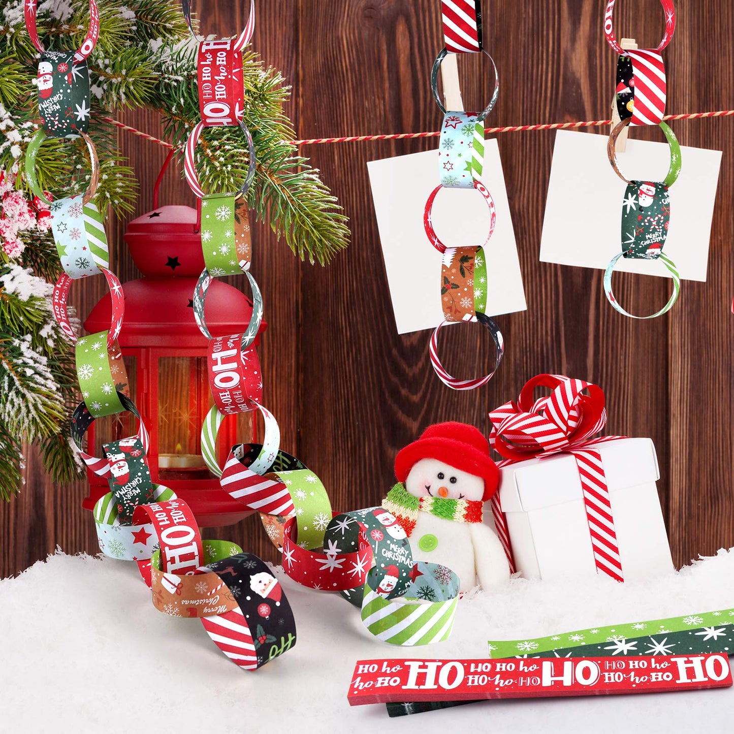 ASTARON 600pcs Christmas Paper Chains Festive Printed Creative Paper Decorations