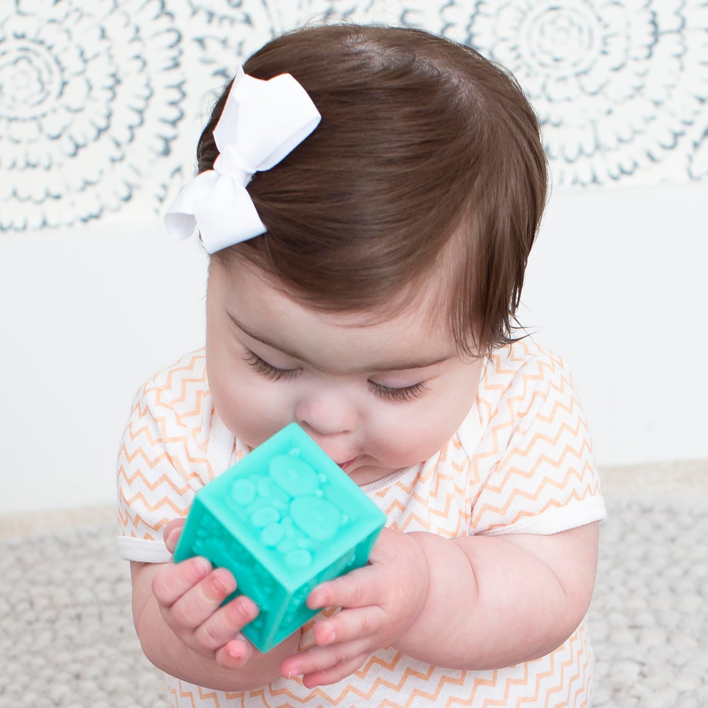Infantino Squeeze and Stack Block Set - Colorful Textured Soft Blocks, Includes Numbers, Animals and Shapes, Ages 6 Months +