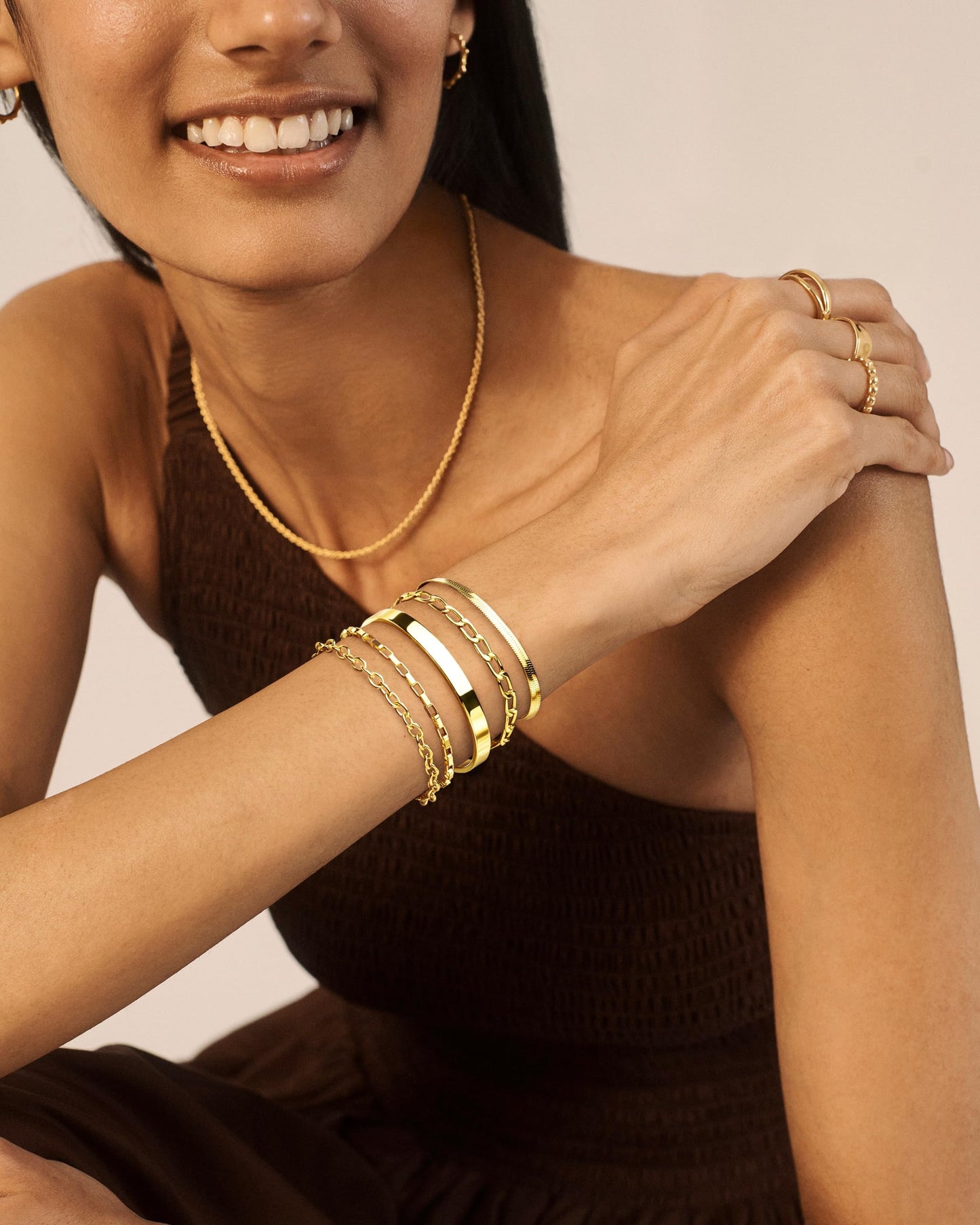 5PCS Gold Bracelet Stack for Women, Dainty Stackable Gold Bracelets Set, Gold Plated Stainless Steel Cuff & Chain Bracelets for Women Trendy, Gold Jewelry Set Gift