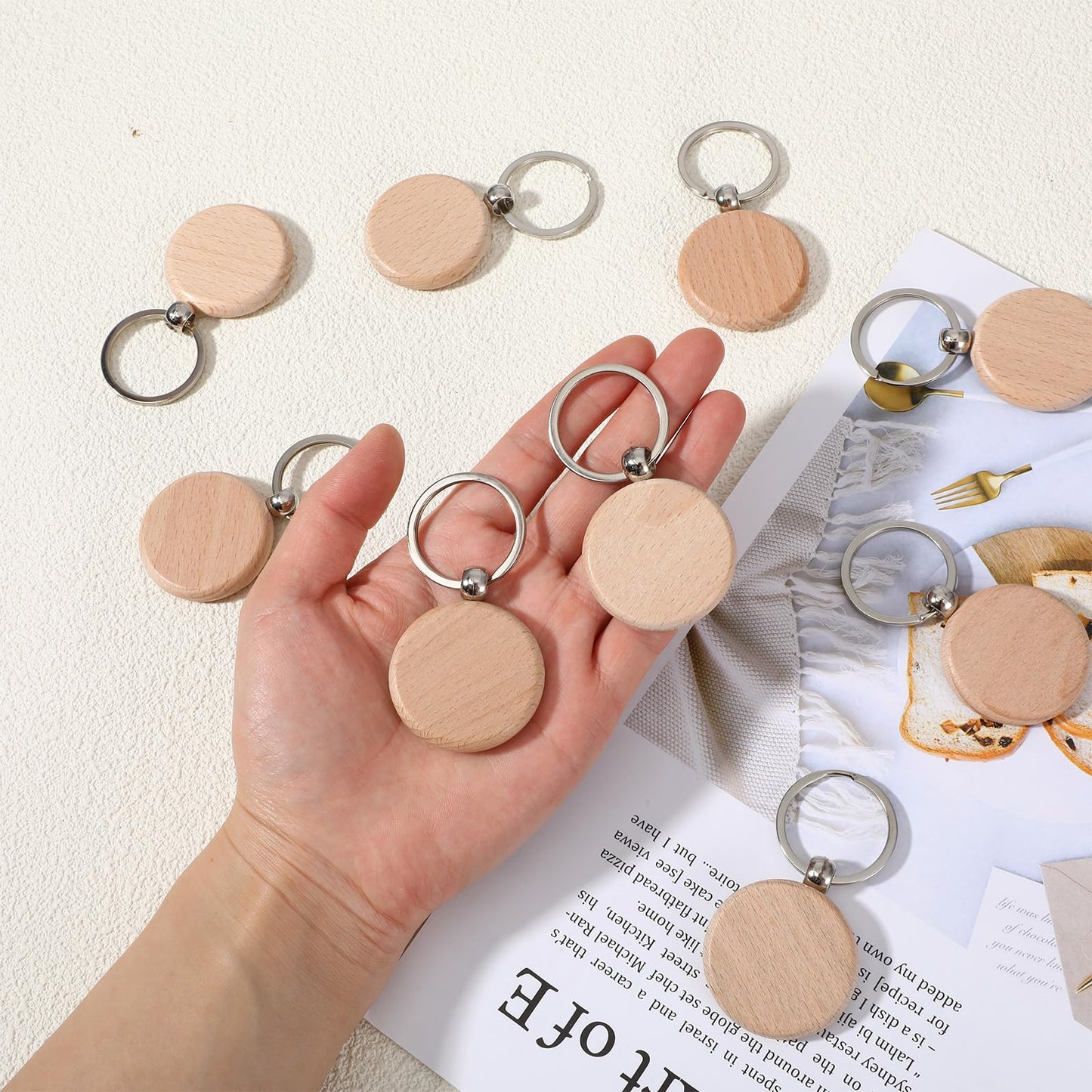 MAQUITA 100 PCS Wooden Keychain Blanks for Engraving, Wood Engraving Blanks Key Chain, DIY Wooden Key Ring Keys Tag