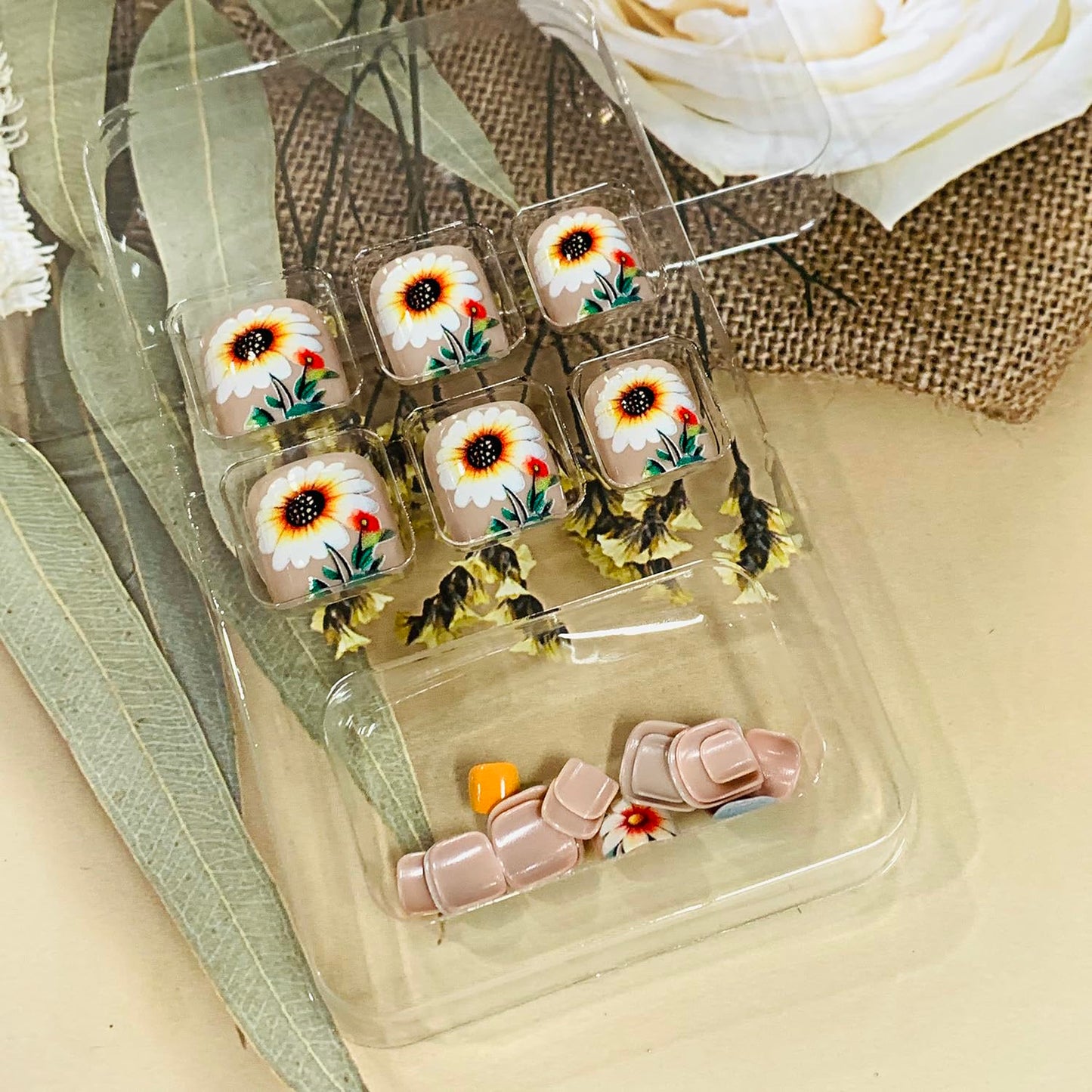 FIEONCIY 24pcs Press-on Square Acrylic False Nails Set with Glue, Chrysanthemum Pattern, Spring/Summer, Modern Style, Full Cover Nails, Multicolor, Glossy Finish