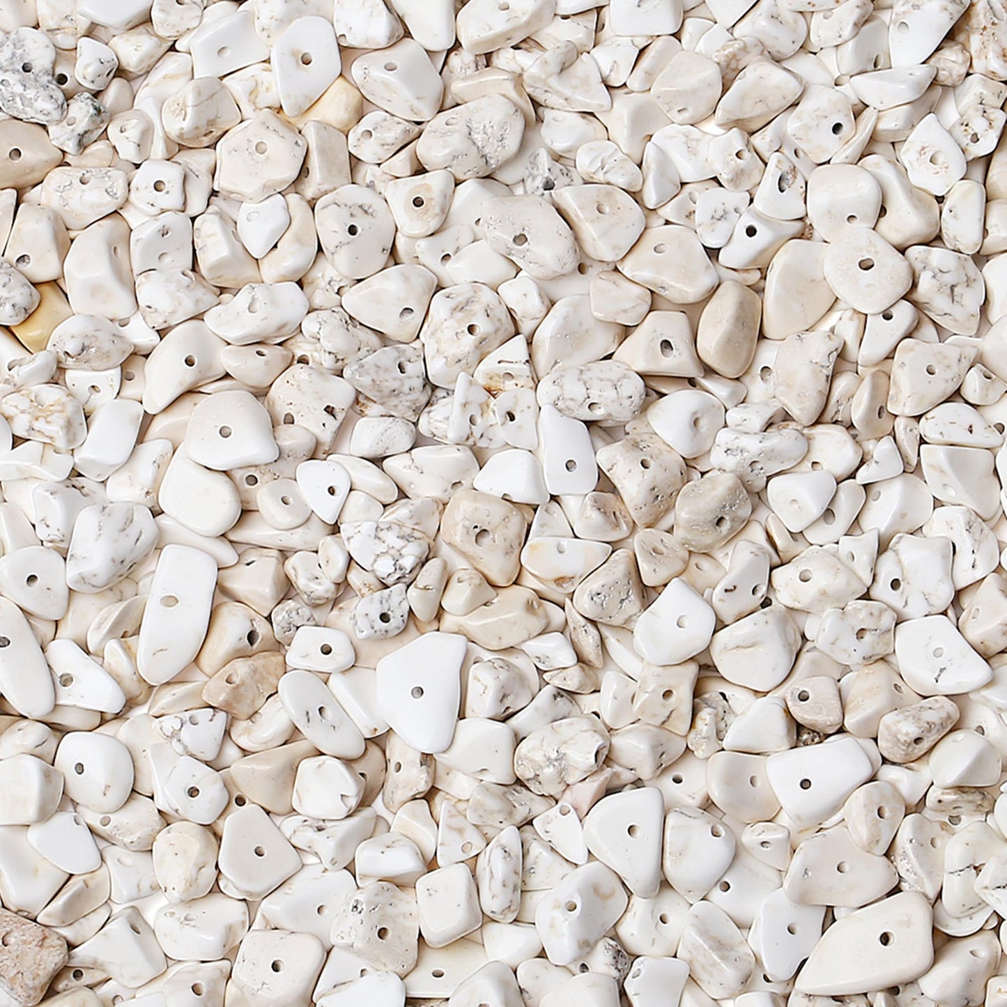 ZHIYUXI 400pcs White Howlite Beads 5-8mm Crystals Gemstones for Bracelet Making 2 Strands Irregular Stone Bead for Jewelry Making Natural Chips Craft
