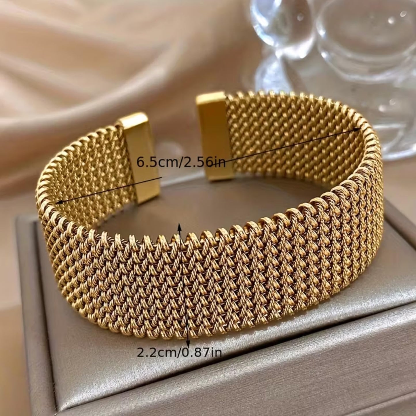 Embtrem Chunky Gold Bangle Bracelet for Women Gold Plated Non Tanish Open Wide Chunky Jewelry Birthday Gifts for Bestie Mridesmaids Valentines Day