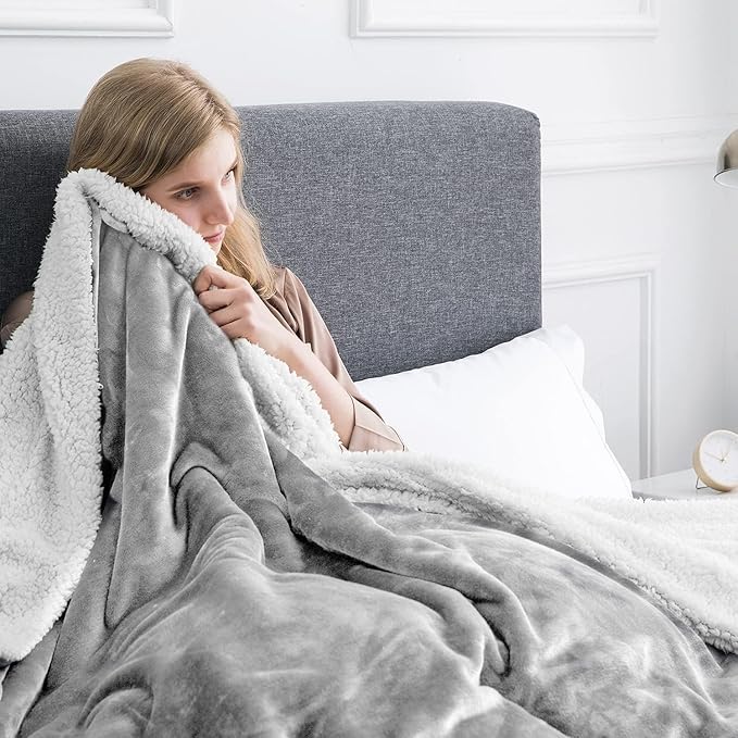 IR Imperial Rooms Sherpa Blankets Queen Size - Thick and Warm Blankets for Winter, Reversible Soft and Fuzzy Fluffy Queen Size Blanket for Bed, Light Grey, 90x90 Inches