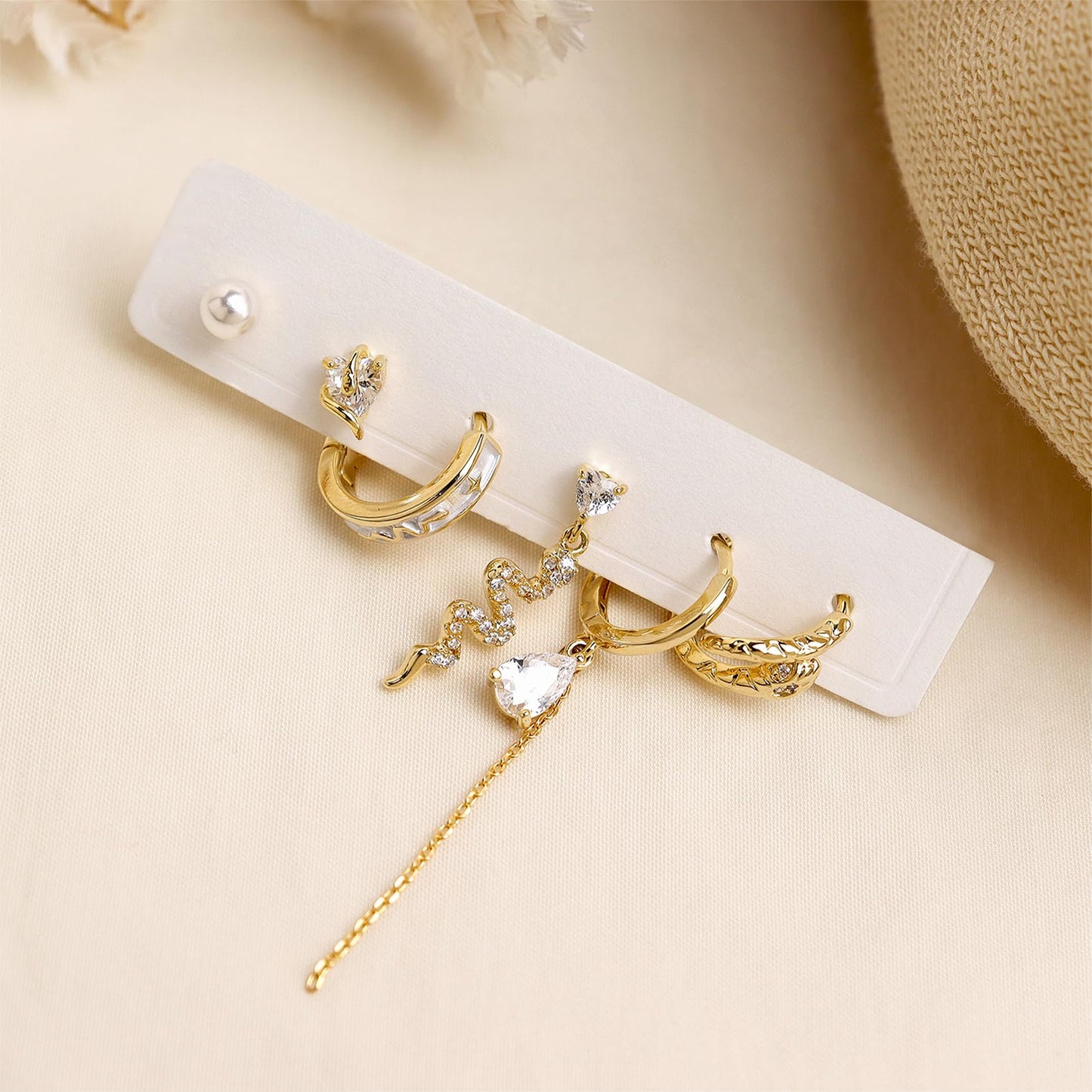 Frigotine 3PCS Gold Snake Hoop Stud Earrings Stack Set for Women, Dainty Pearl Rhinestone Teardrop Chain Multiple Piercing Cartilage Earing Prom Jewelry Gifts.