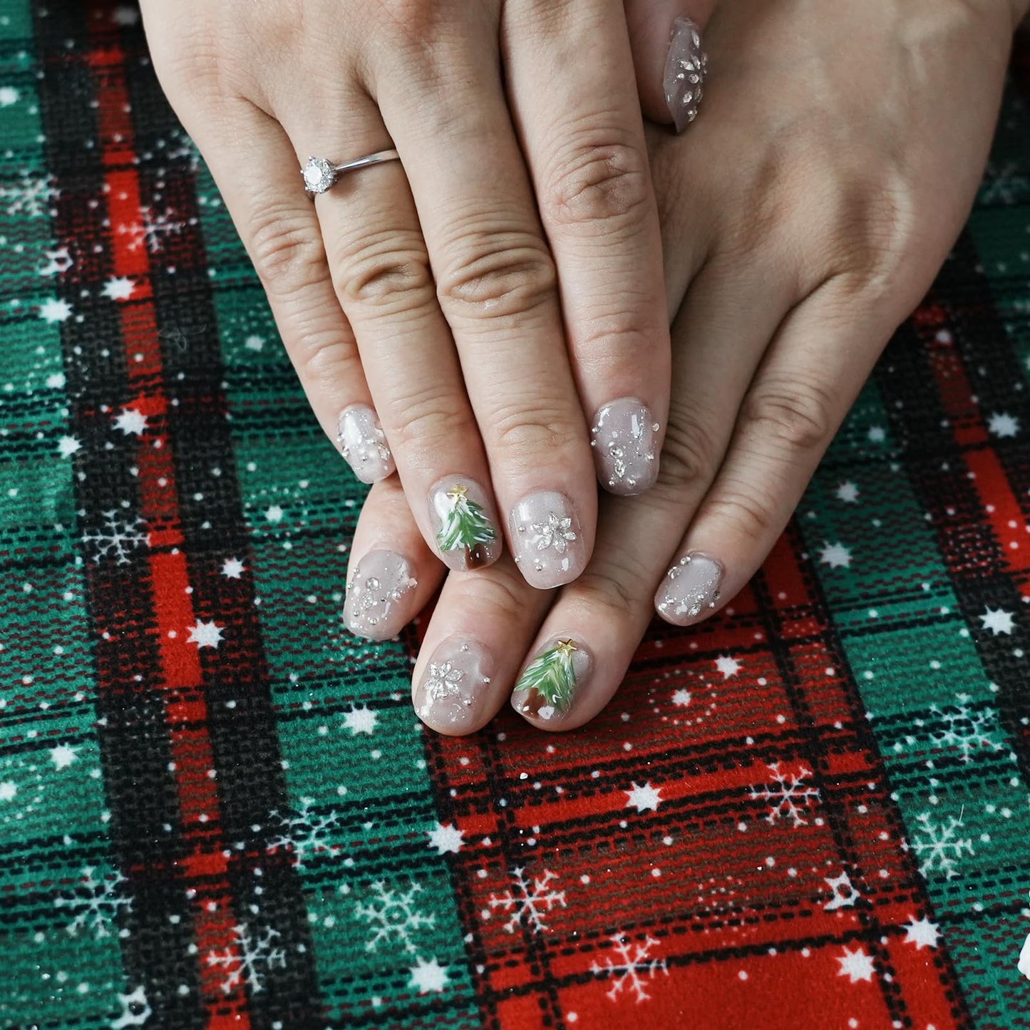 Tesytto Winter Bling Press on Nails Short Coffin Handmade Fake Nails with 3D Snowflake Gems Design, Silver Glitter Artificial Nails Tree Light Design Reusable Stick on Nails (Winter Snow Scene, M)