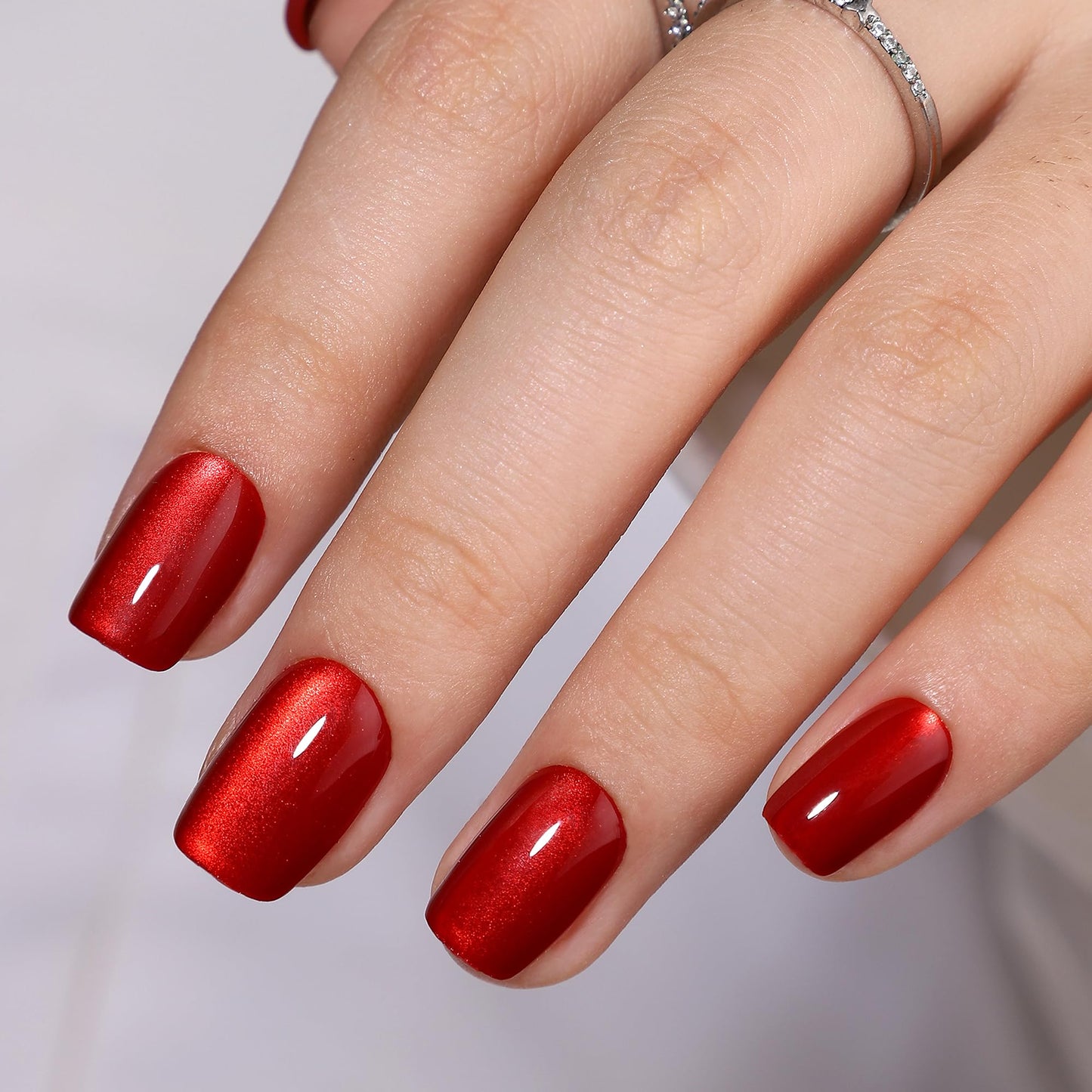 WAFOLOZE Short Square Press on Nails Gel Fake Nails with Red Cat's Eye High-end Feel Designs, Christmas Glue On False Nail Press Ons Fall/Winter Acrylic Artificial Stick On Nails for Women 32Pcs