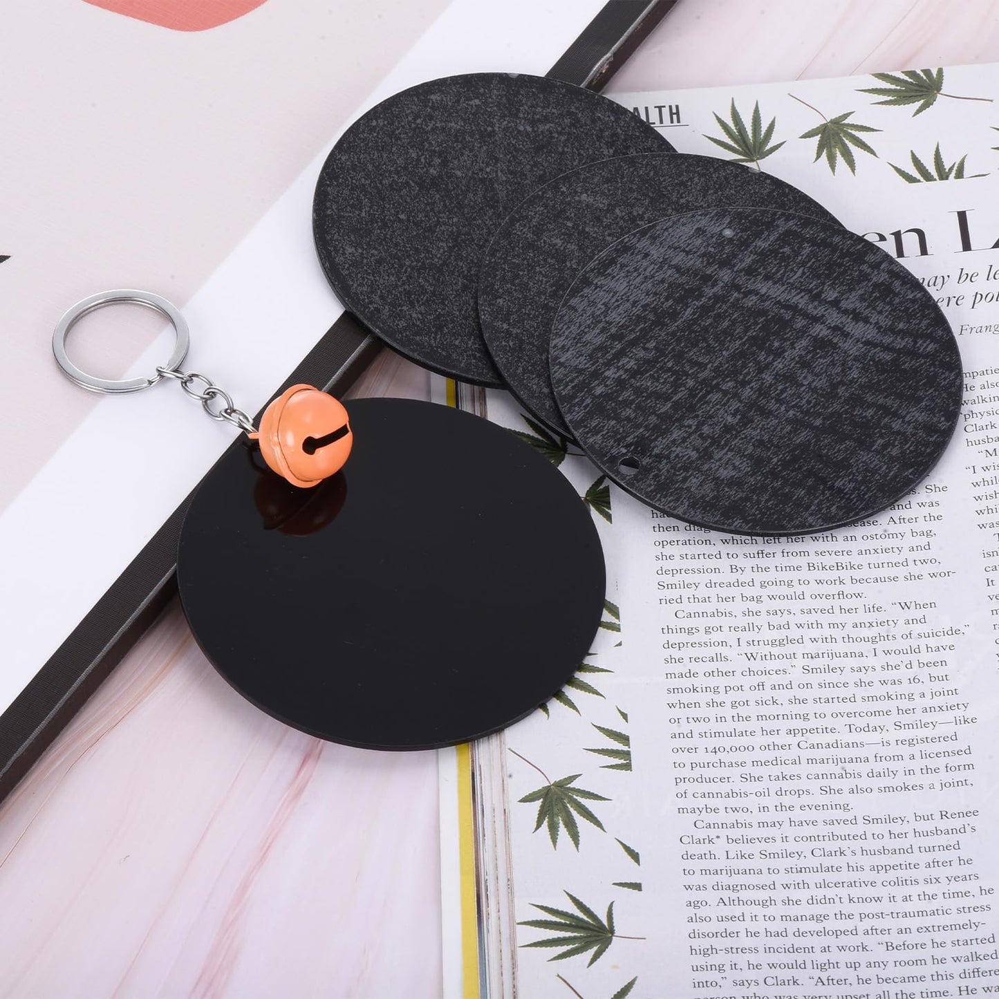 PATIKIL Acrylic Circle Blanks 4 Inch, 20 Pack Round Clear Disc Ornaments with Hole for DIY Keychain Project Crafting, Black