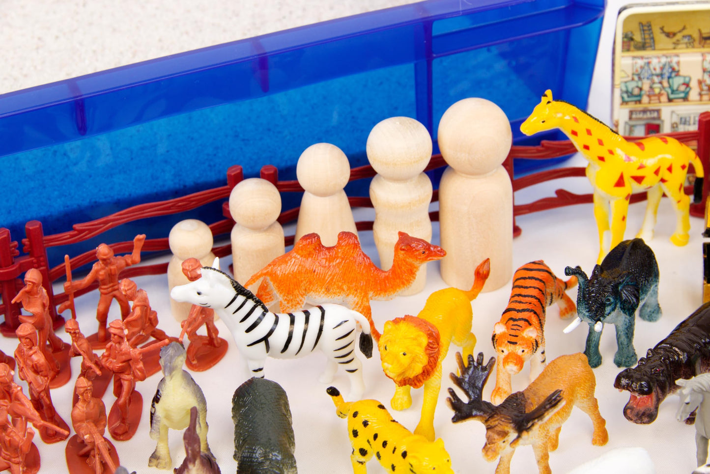 PTS Games Play Therapy Supply Basic Portable Sand Tray Starter Kit with Tray, Sand, and 150+ Miniatures