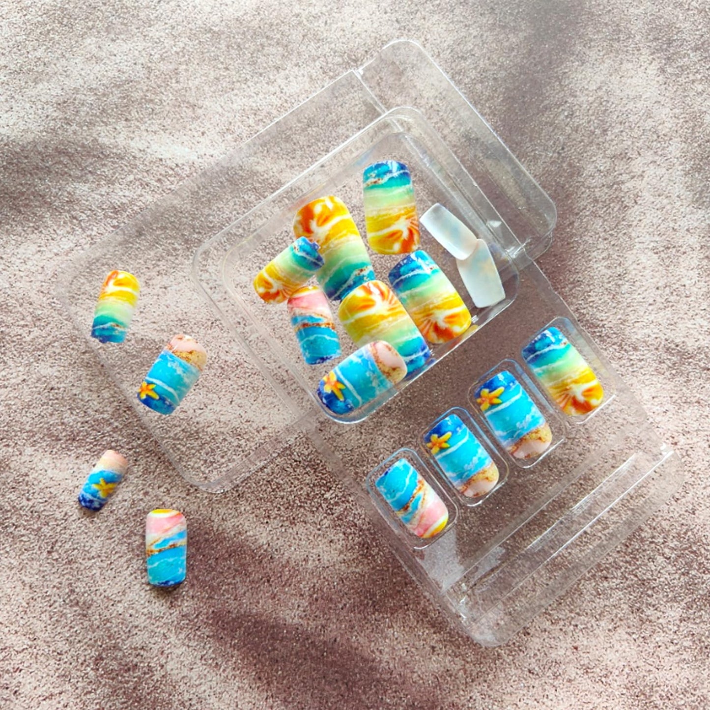 24Pcs Summer Press on Nails Short Square Fake Nails with Gradient Waves Design Golden Beach False Nails Glossy Glue on Nails Acrylic Nails Full Cover Stick on Nails for Women Manicure