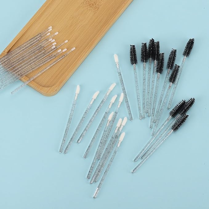 600 PCS Eyelash Extension Supplies Kit, 200 Spoolies Mascara Wands Disposable 200 Lip Brushes 200 Micro Swabs Black Eyelash Brushes Makeup Applicator Tool