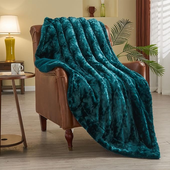 NEWCOSPLAY Super Soft Faux Fur Throw Blanket for Couch Dark Teal Fuzzy Plush Warm Blanket for Sofa Bed (Dark Teal, Throw(50"x60"))