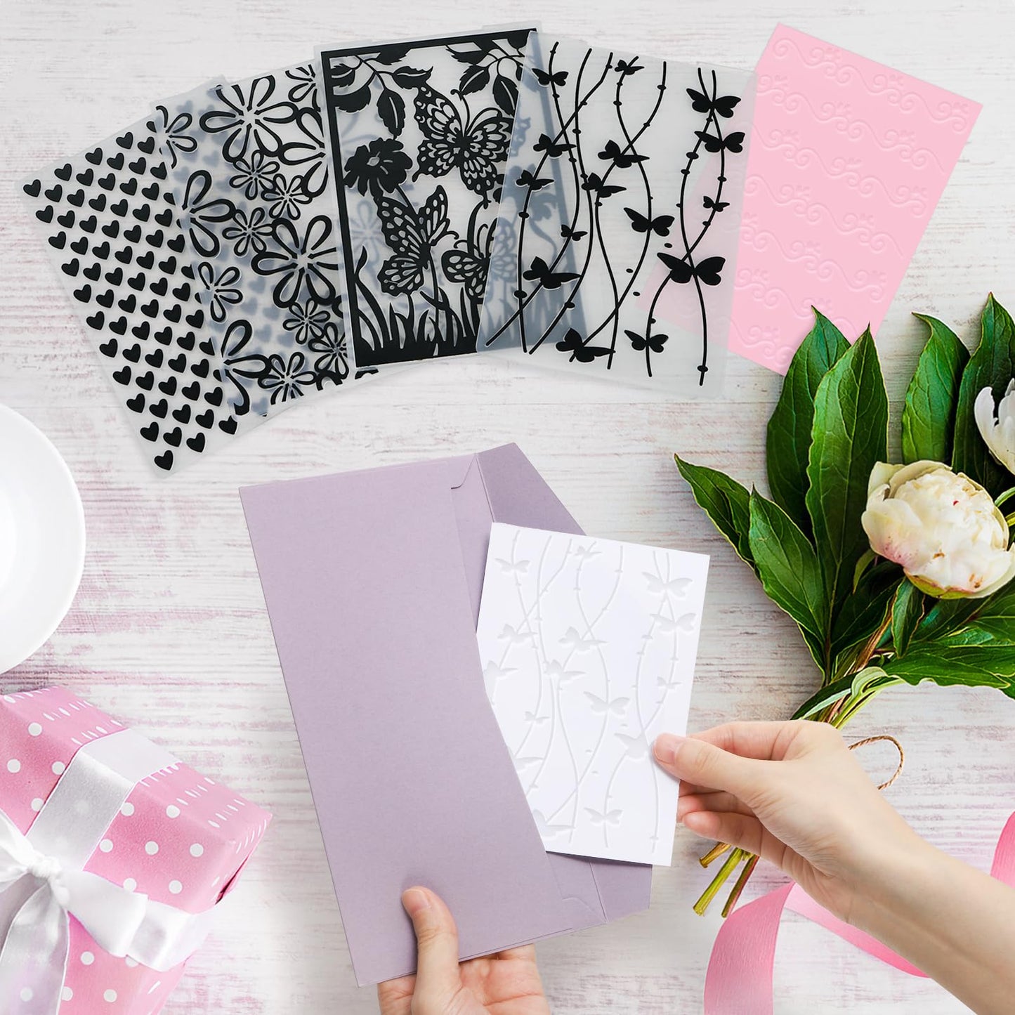 Hedume 16 Pieces Embossing Folders, 5.9" x 4.1" Embossing Machine Template Paper Card Folder, Classic Style Plastic Template Cards for Card Making, DIY Flower Scrapbook, Photo Album, Craft Decoration