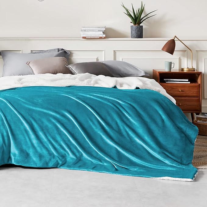 Bedsure Sherpa Fleece Blankets Queen Size for Bed - Thick and Warm, Soft Fuzzy Plush Queen Blanket for Winter, Teal, 90x90 Inches