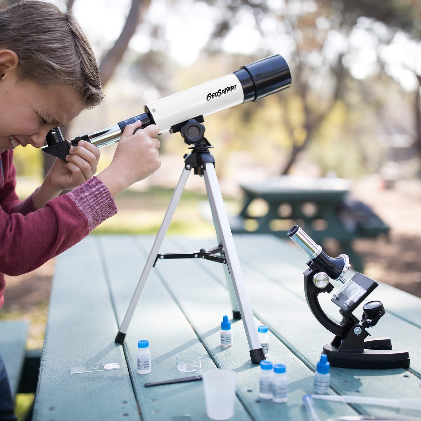Educational Insights GeoSafari Telescope & Microscope Set - Science Kit with Refractor Telescope and Microscope for Kids, Includes Prepared Slides, Discovery Toys, Science Gifts for Kids 8-12