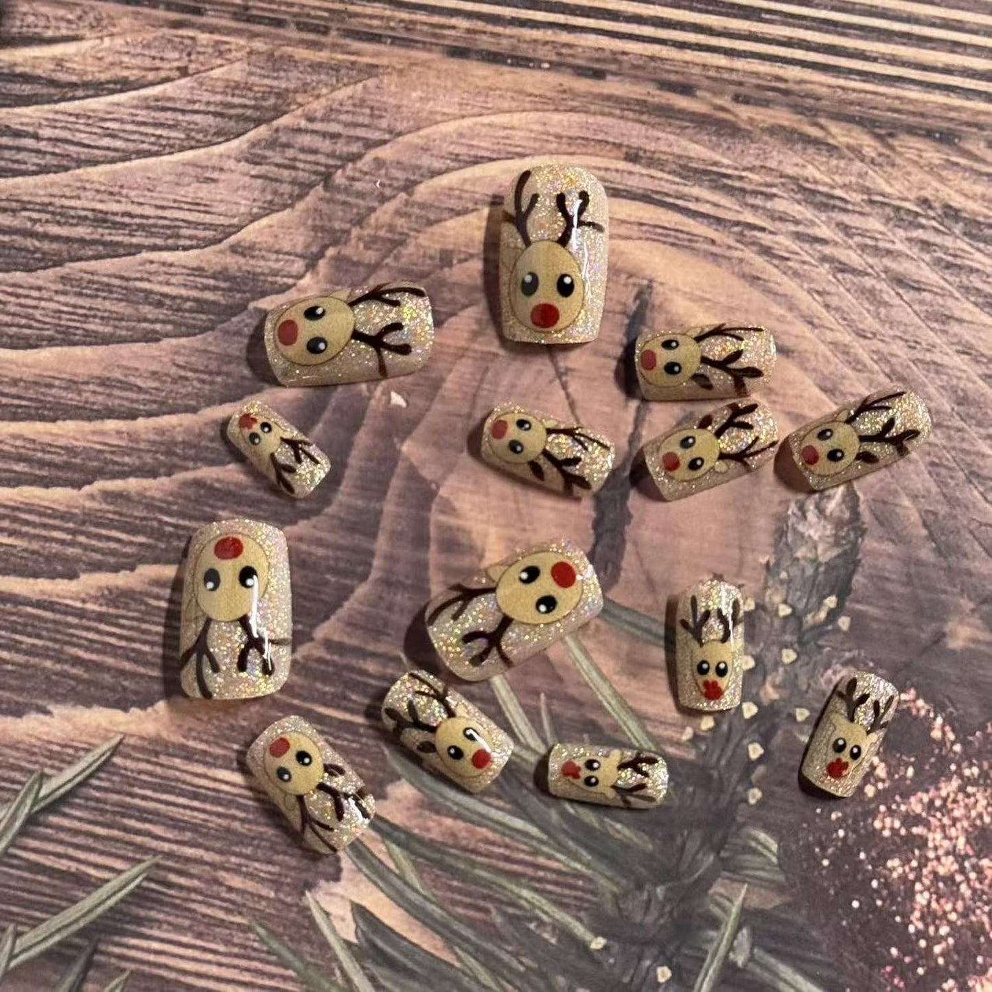 Christmas Press on Nail Short Square Fake Nails Full Cover Gold Glitter Acrylic Artificial with Cute Deer design Stick on Nail Glossy Reusable Xmas False Nails Gel Glue on Nails for Women Holiday24pcs