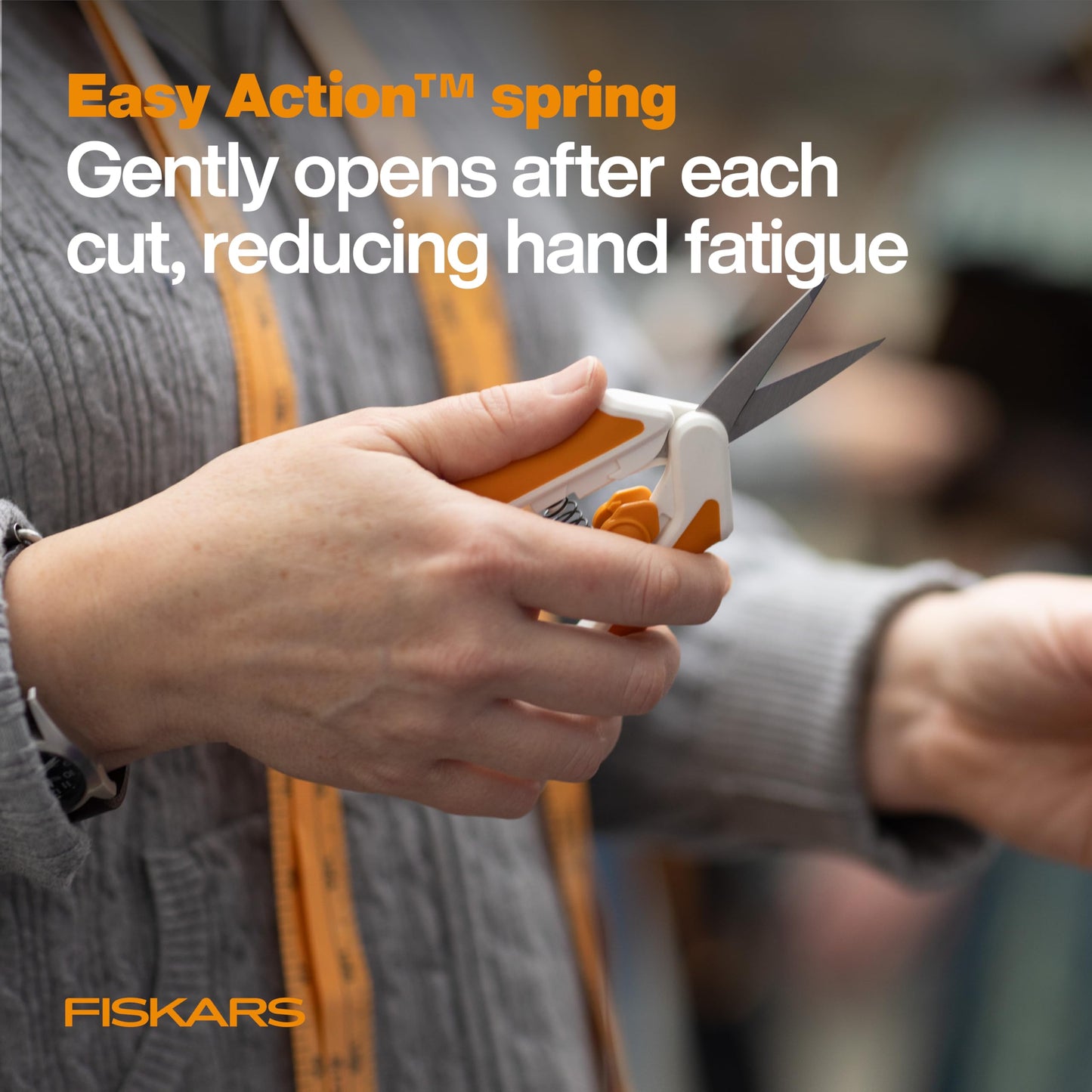 Fiskars Micro-Tip Spring Assisted Scissors, Precision Cutting Stainless Steel Blades, Comfort Handle, Cut Details in Fabric, Sewing Scissors and Arts and Crafts Tools