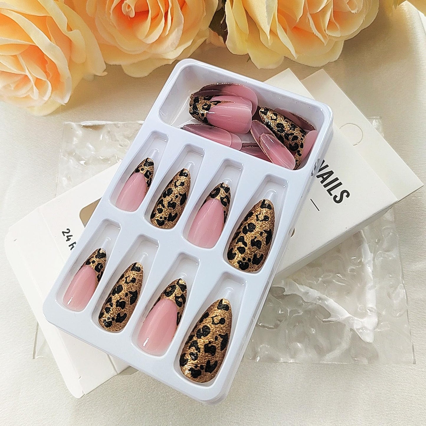 Press on Nails Medium Almond Fake Nails Bling Leopard French Tip Glue on Nails Glossy Gold Glitter Acrylic Nails Press ons Stiletto Artificial Stick on Nails for Women 24 Pcs
