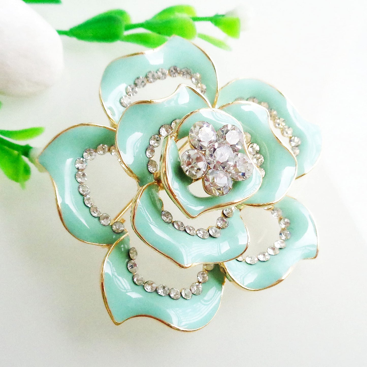 Navachi 18k Gold Plated Clear Crystal Light Green Enamel Flower Az7434b Brooch Pin