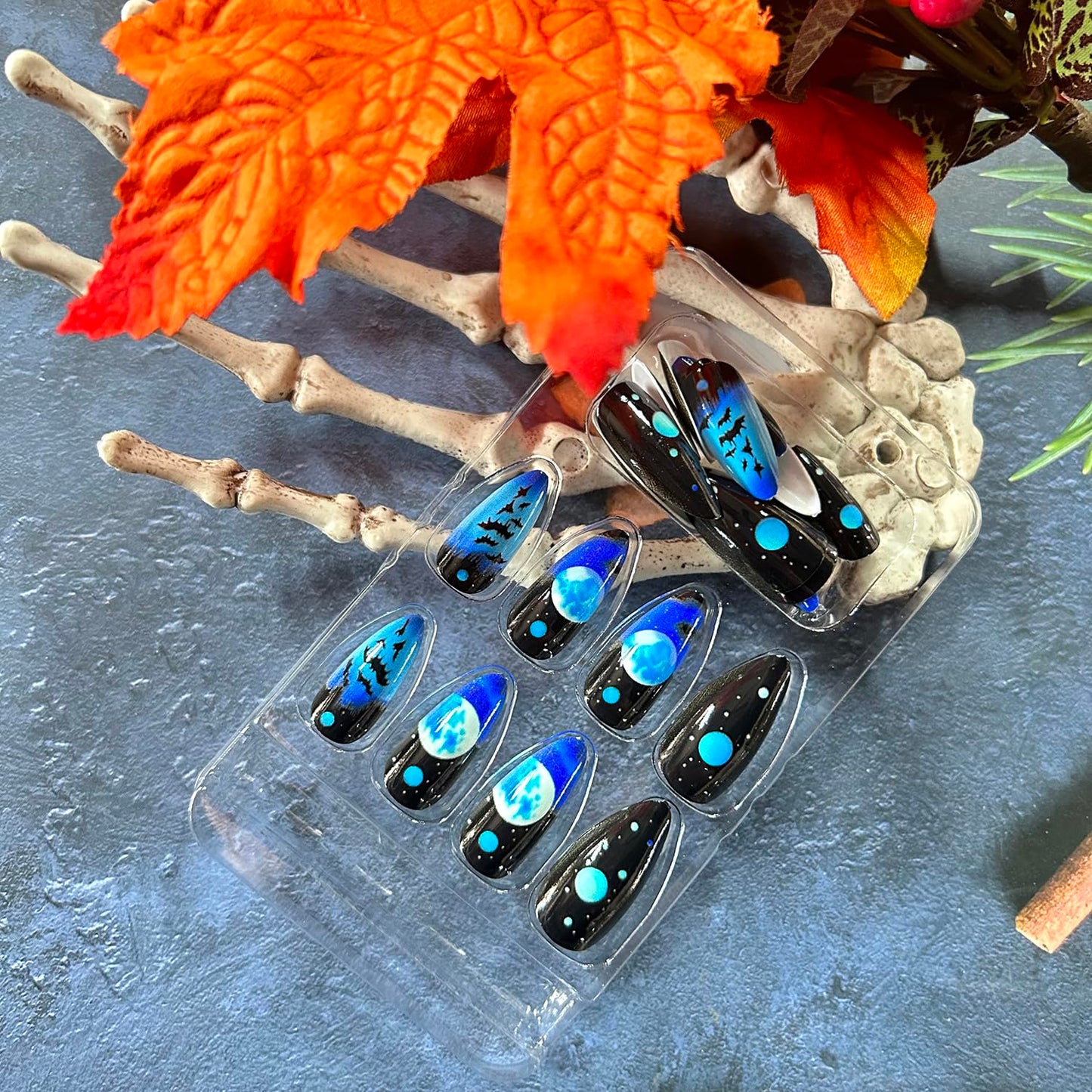 Almond Tip Halloween Press on Nails Long Horror Bat Moon Pattern Halloween Nail Full Cover Glossy Artificial Acrylic False Nail French Tip Blue Gradient Stick on Nails for Women Festival Decoration