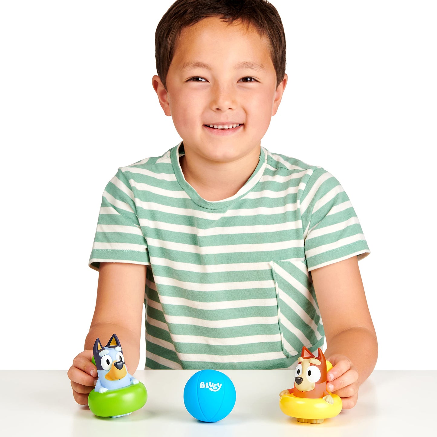 Bluey Bath Squirter Toys Pack of 3, Lightweight Floating Water Toy Set with Bingo and Beach Ball, Squeezable Bath Toys for Toddlers and Kids, Ages 3+
