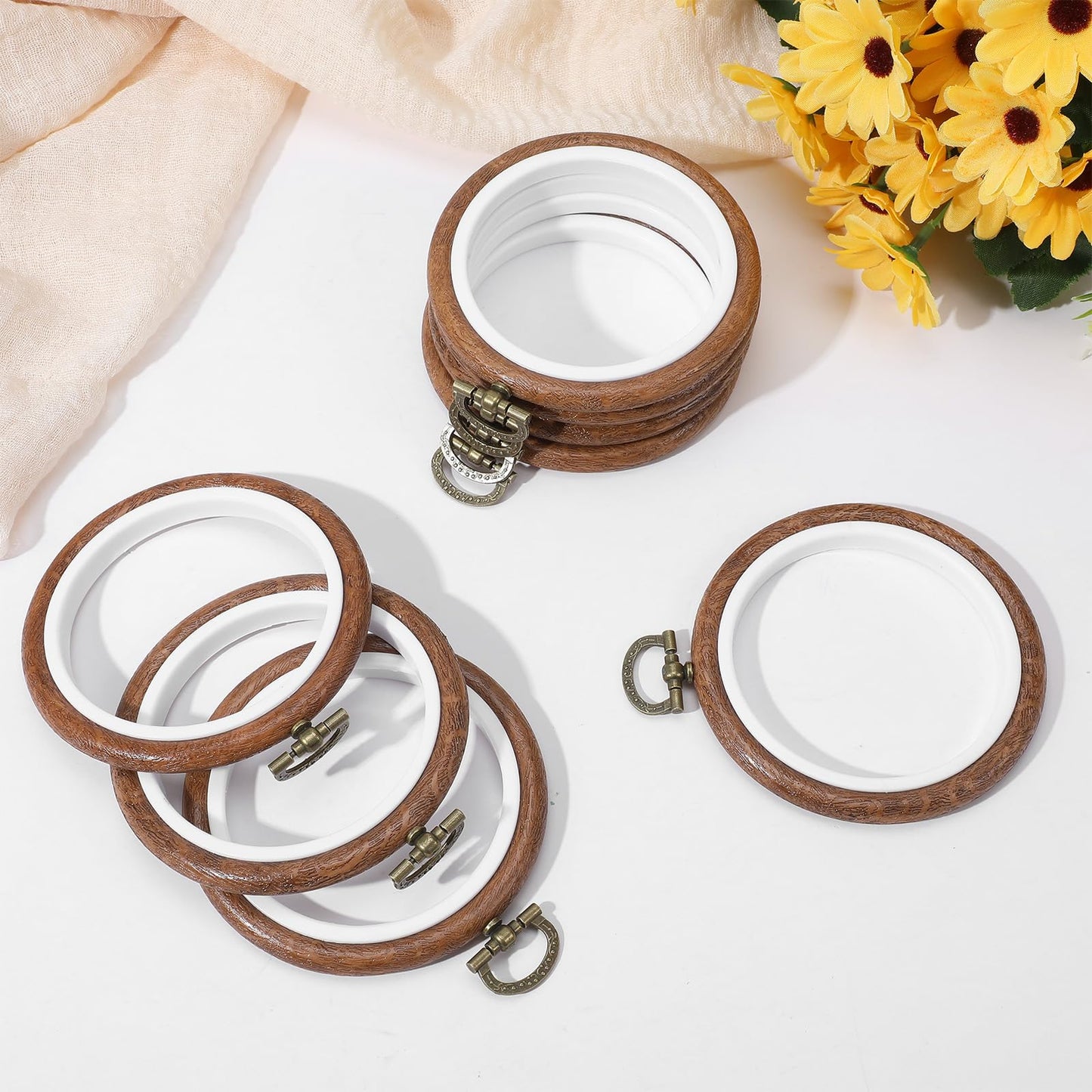 16 Pcs 3 Inch Round Embroidery Hoop, Circle Rubber Decorative Embroidery Hoop Frames for Display, Imitated Wood Cross Stitch Ornament for Christmas Craft Sewing DIY Hanging Gifts