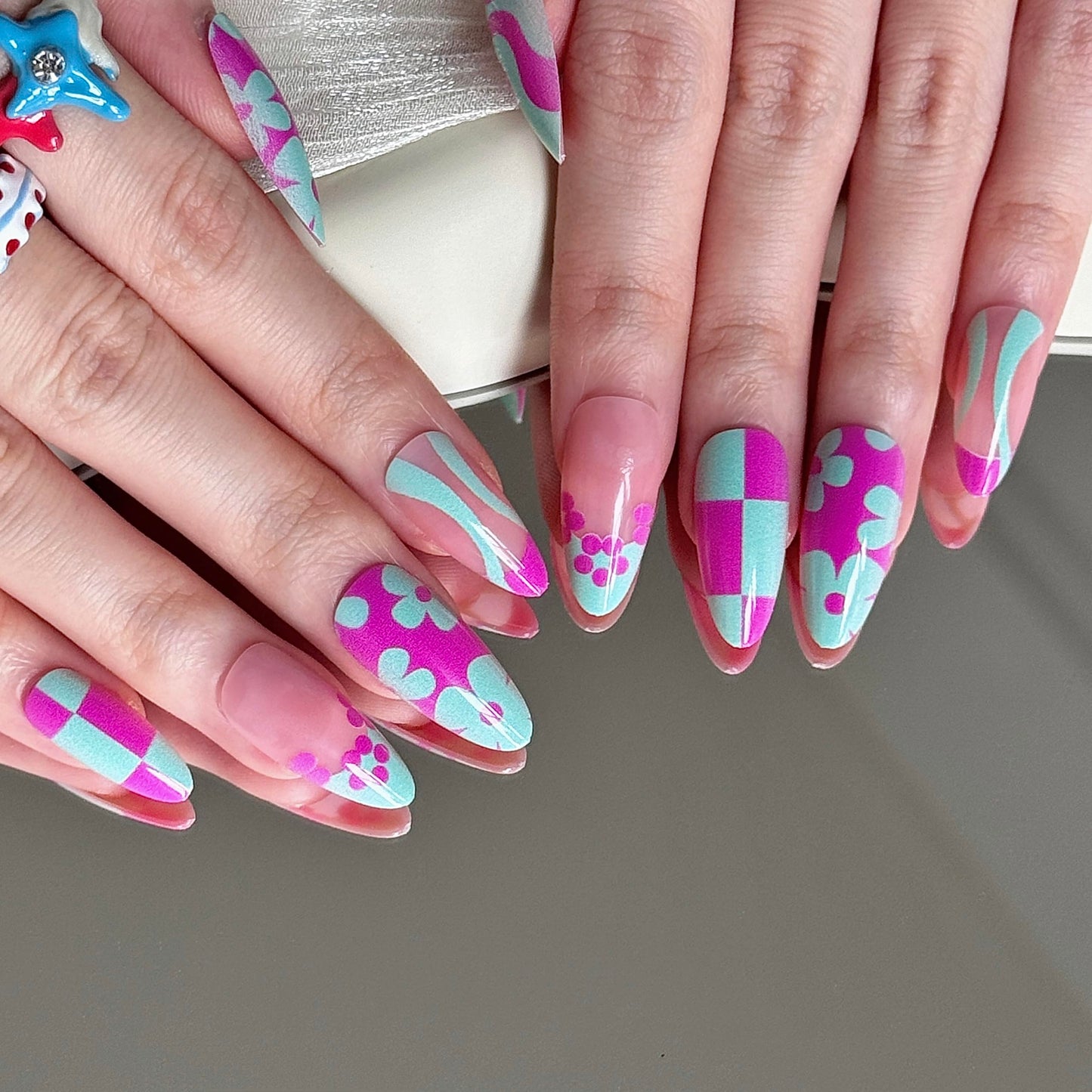 YHGIJ 24pcs Medium Almond Press-on Nails: Multicolor Floral & Plaid Designs, Glossy Plastic Finish