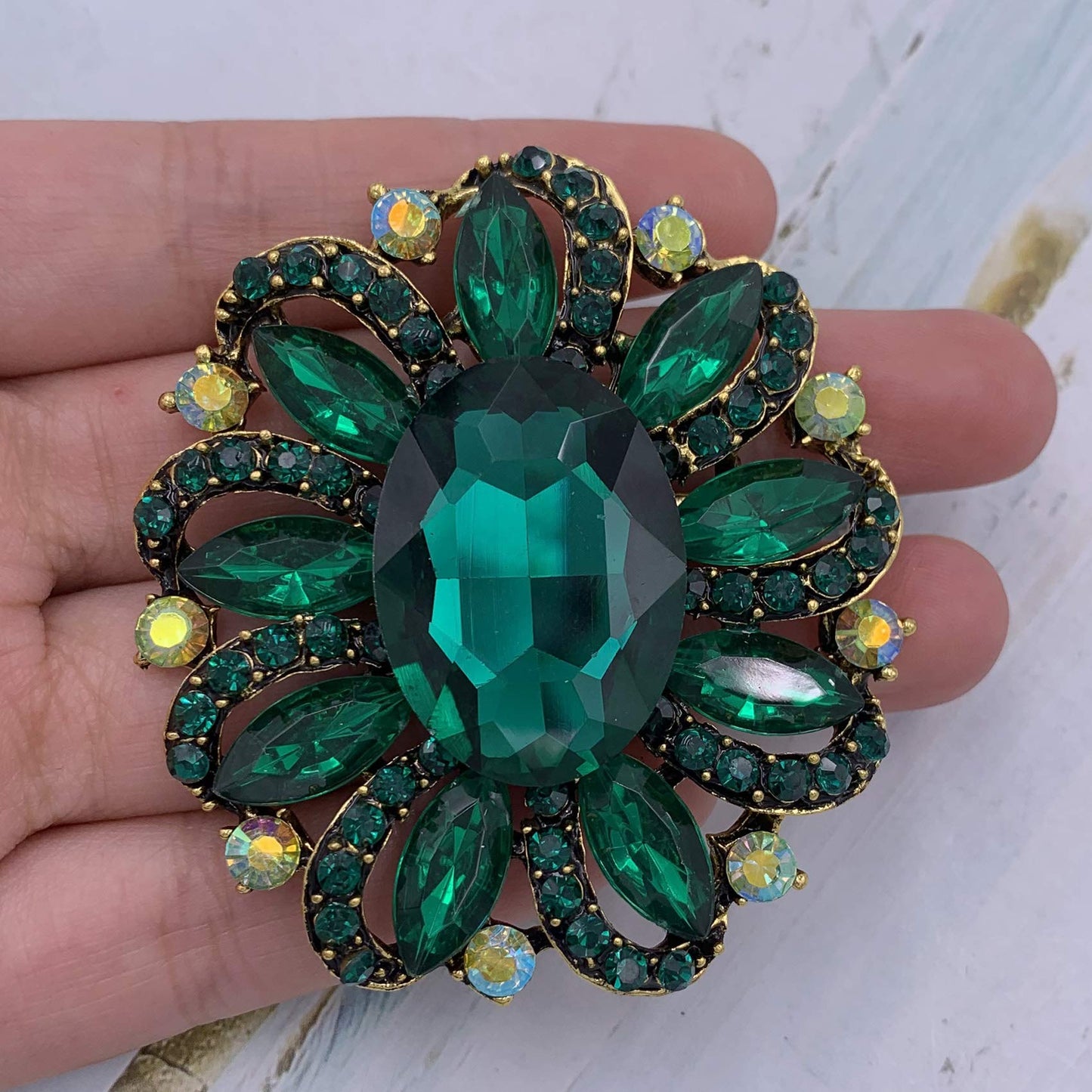 SELOVO Marquise Shape Flower Green Brooch Pin Accessory Antique Gold Tone