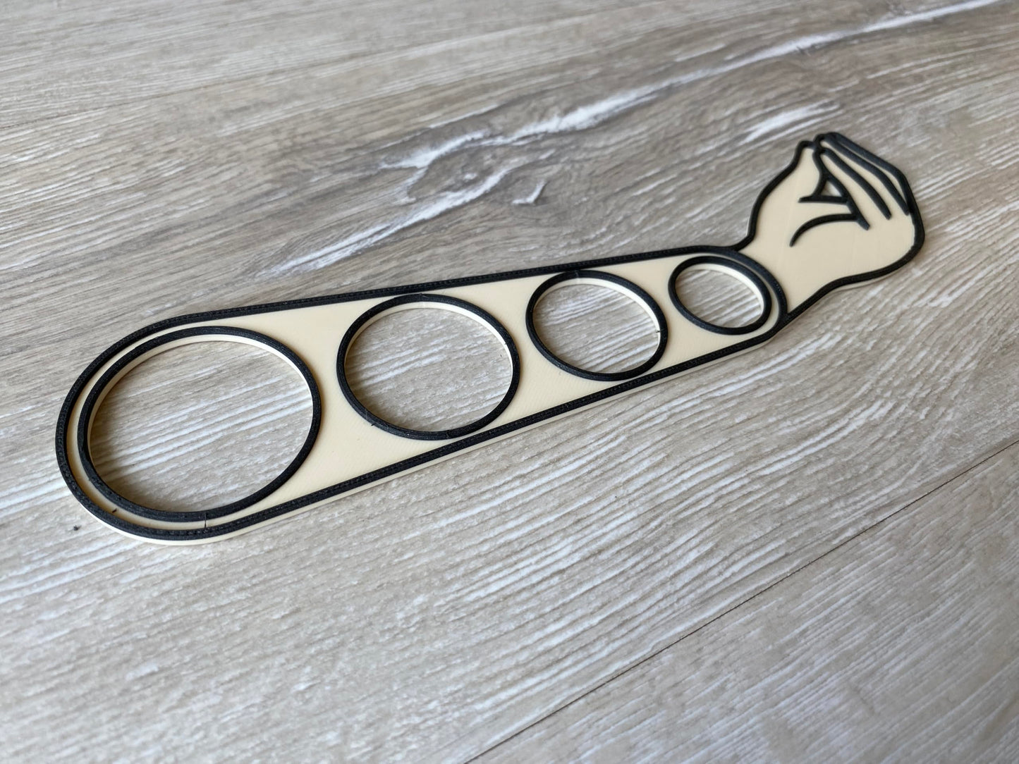 Italian Hand Gesture Spaghetti Portion/Measure Tool - Accurate Pasta Serving Size Guide, Unique Kitchen Gadget, Pasta Portion Tool