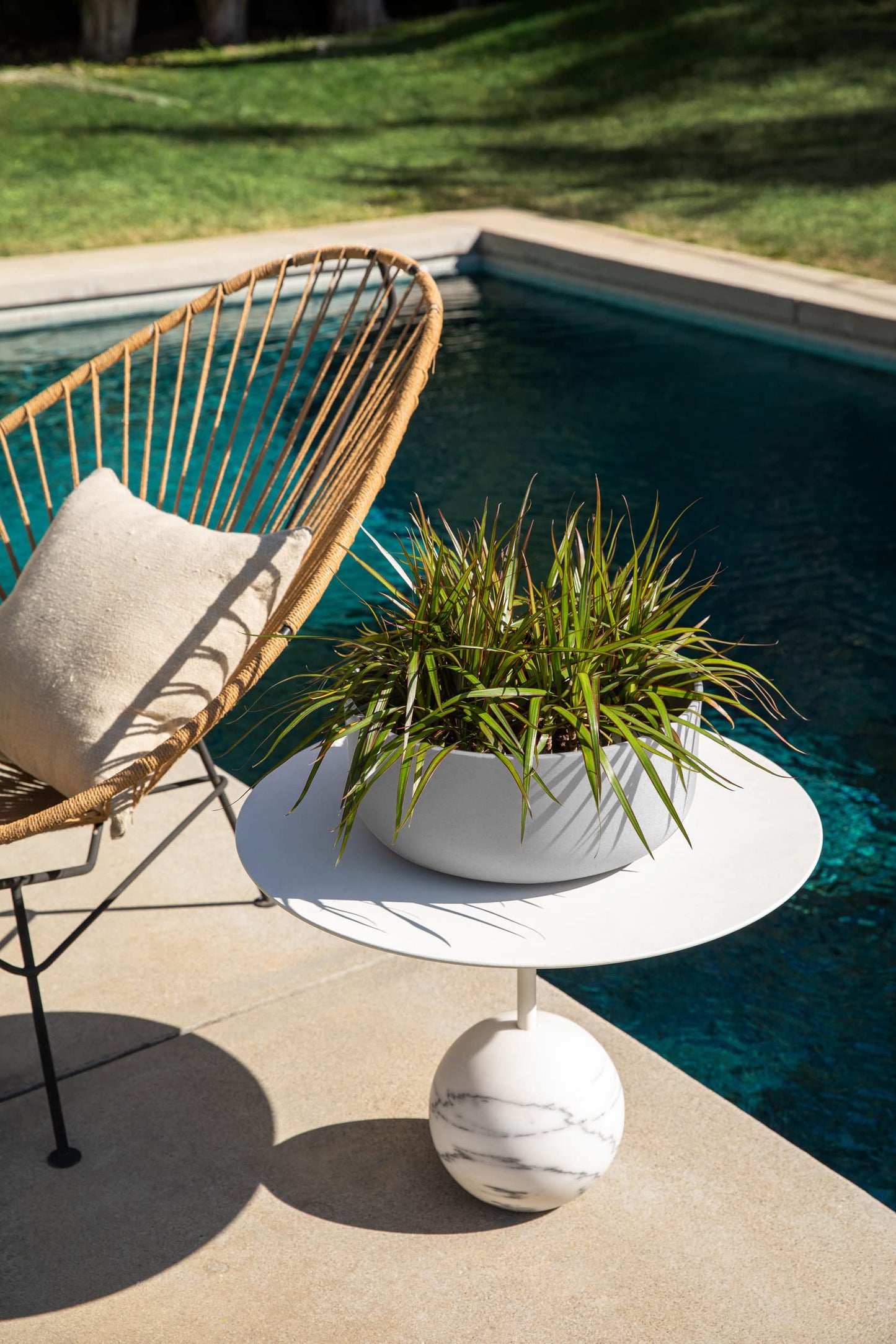 Veradek Mason Series Kona Bowl Planter - Round Planter for Indoor or Outdoor Tabletop/Balcony | Durable Plastic-Stone Composite Material | Modern Décor for Flowers, Succulents, Small Plants