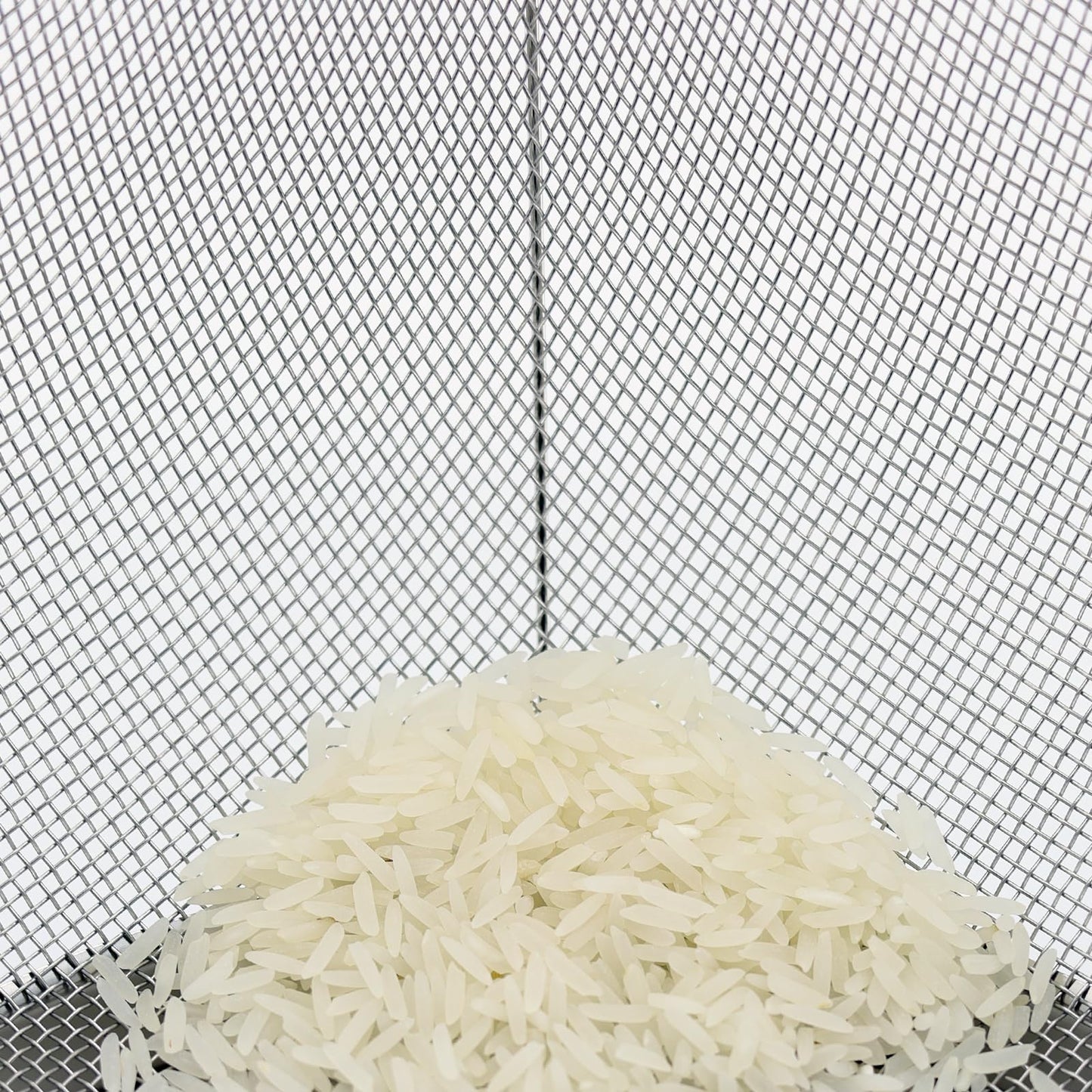 Fine Mesh Strainer for Kitchen, 4 Quart Stainless Steel Colander Bowl for Pasta, Rice, Fruit, Metal Net Baskets with Resting Base - Strain, Drain, Rinse