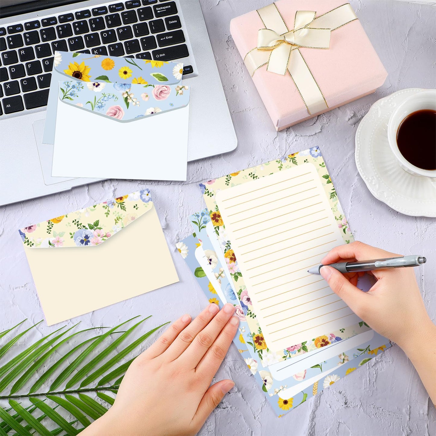 Geyee 200 Pieces Watercolor Stationary Paper and Envelopes Include 100 Lined Sheets and Envelopes, 5. 5 x 8. 25 Inch Double Sided Printing Letter Writing Paper with Mailers(Floral)