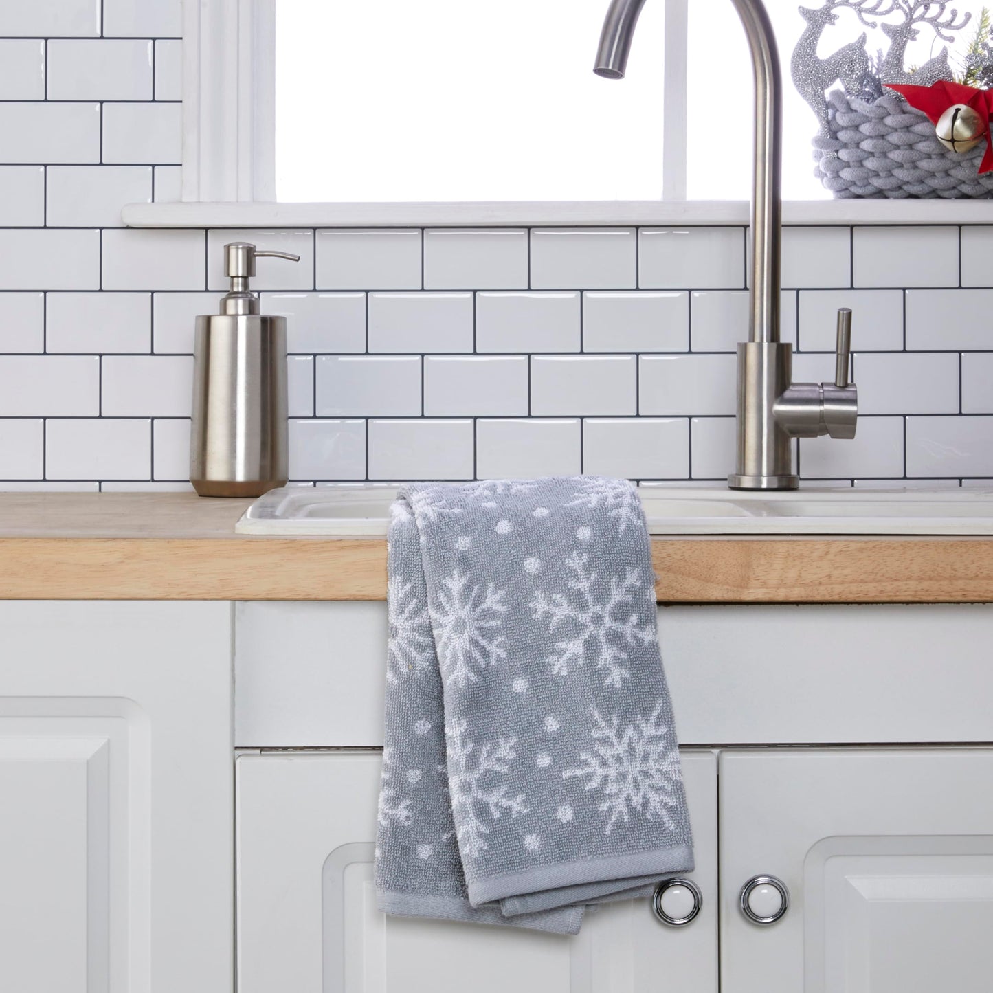 SKL Home Winter/Christmas Scattered Snowflakes Hand Towel 2pc Set for Bath/Kitchen/Bar & Gift, Gray