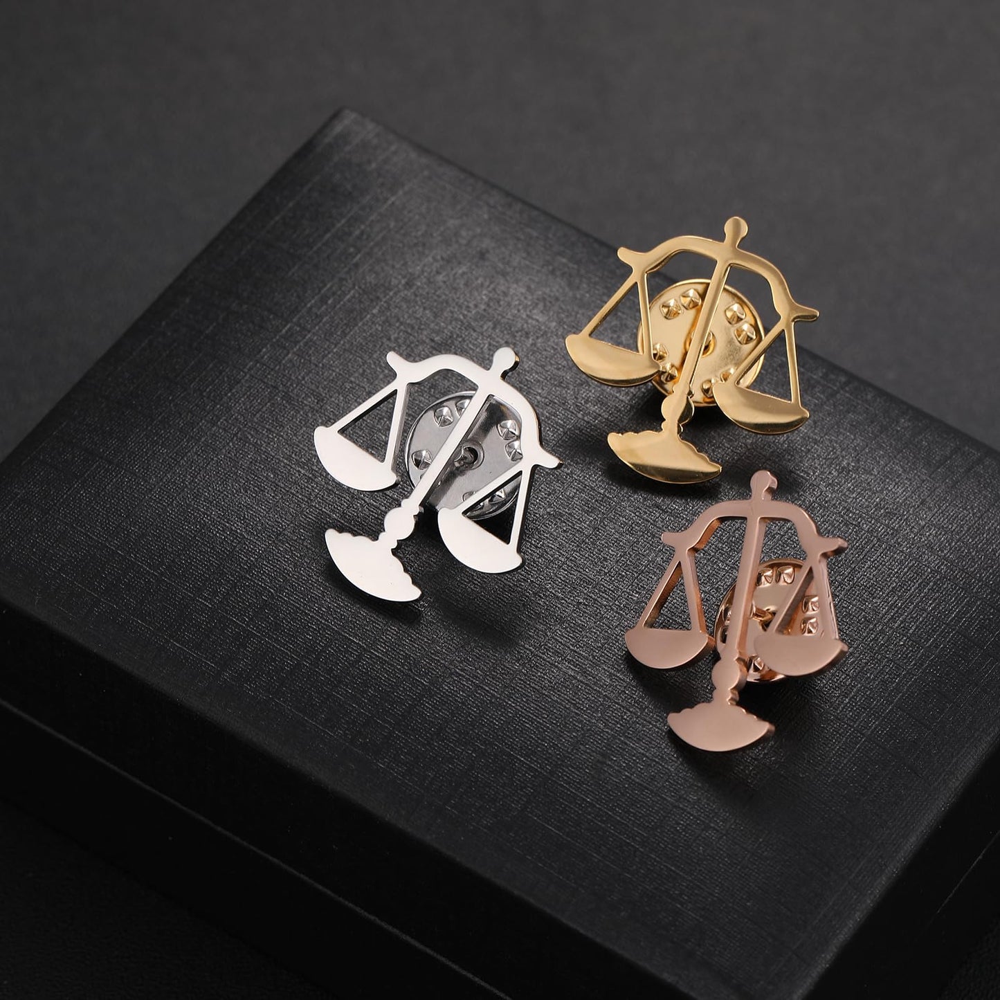 Metal Balance Badges Suit Brooch Libra Scales Brooches For Men (gold)