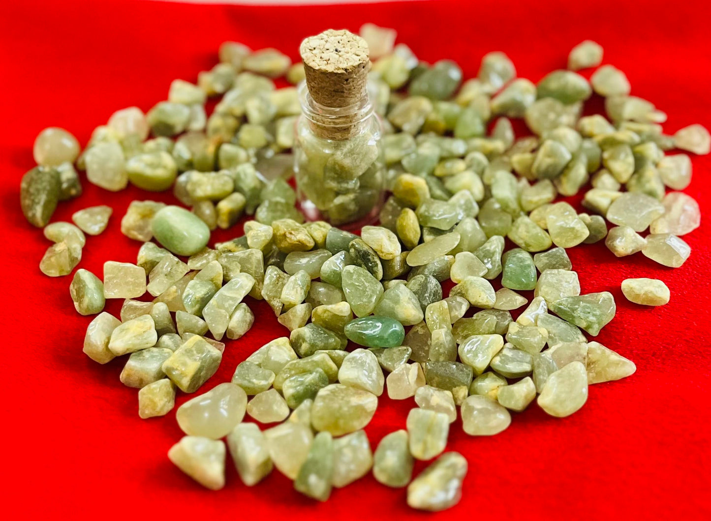 Indian Consigners Natural Crushed Polished Tumbled Gem Stone Chips, Decoration & Healing Crystals (Green Aventurine)
