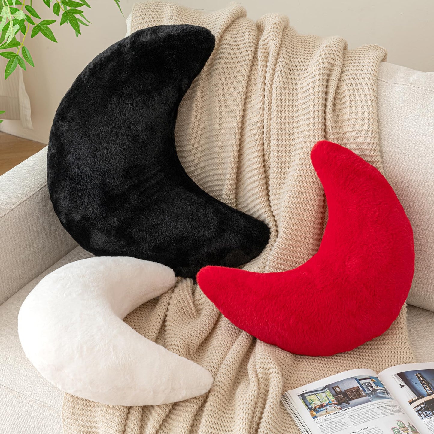 Znhinery Moon Pillow, Decorative Throw Pillows with Soft Faux Rabbit for Bed Couch, Moon Shaped Pillows Plush Floor Cushions Room Decor Pillow for Sofa Bedroom Living Room
