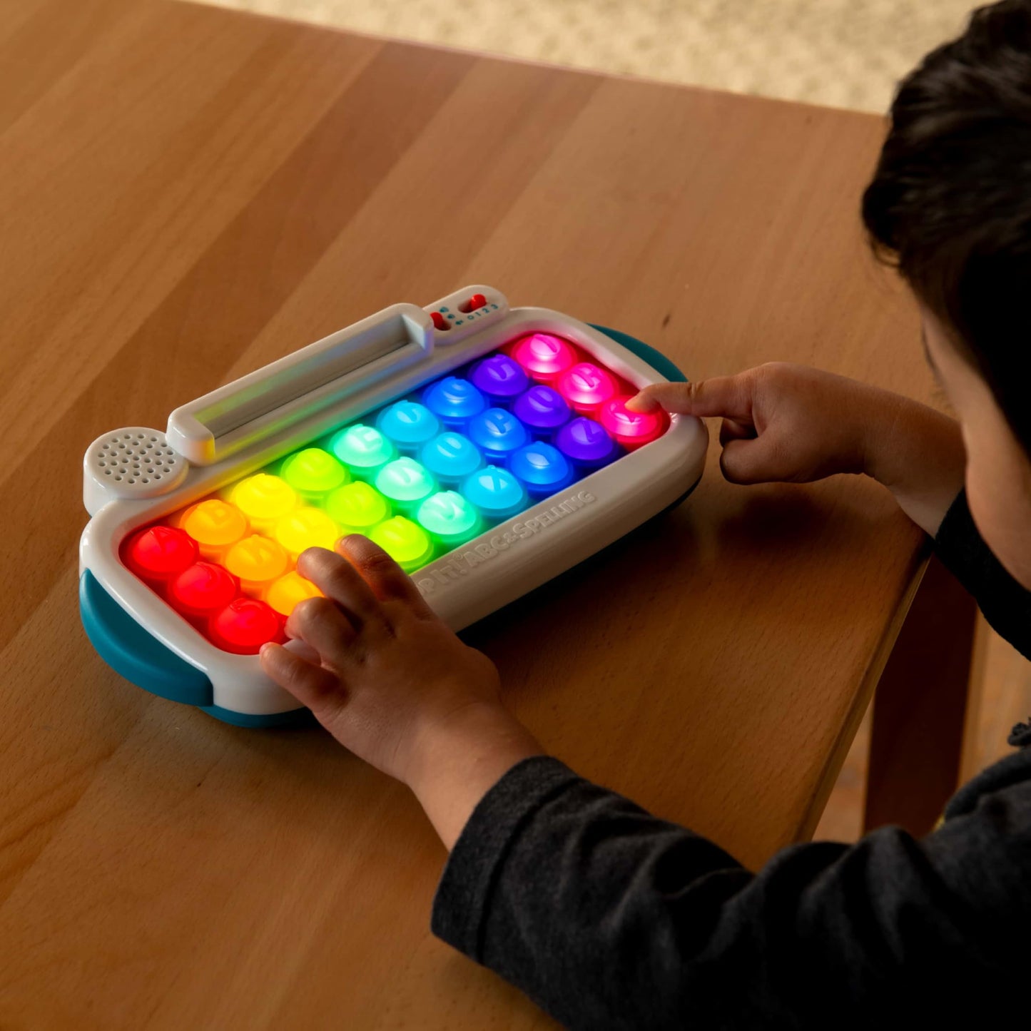 Chuckle & Roar Pop It! ABC & Spelling Keyboard – Interactive Alphabet & Sight Word Learning Toy with LED Lights, Soft Sensory Keys, 3 Grow-with-Me Modes, Screen-Free Educational Toy for Kids
