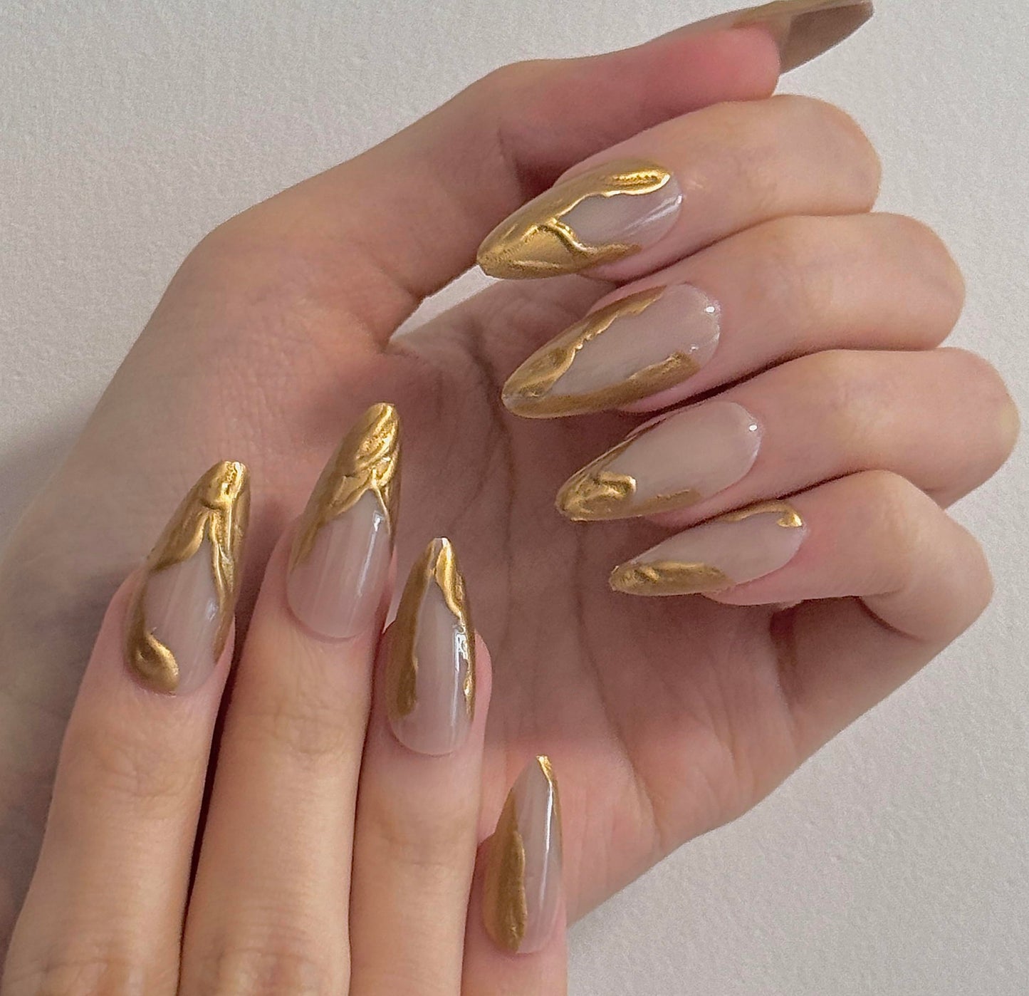 24 Pcs Almond Press on Nails Medium Gold Nails Press on 3D Stiletto Artificial Nails with Gold Swirl Design Stick on Nails Soft Gel Nail Tips for Young Girls