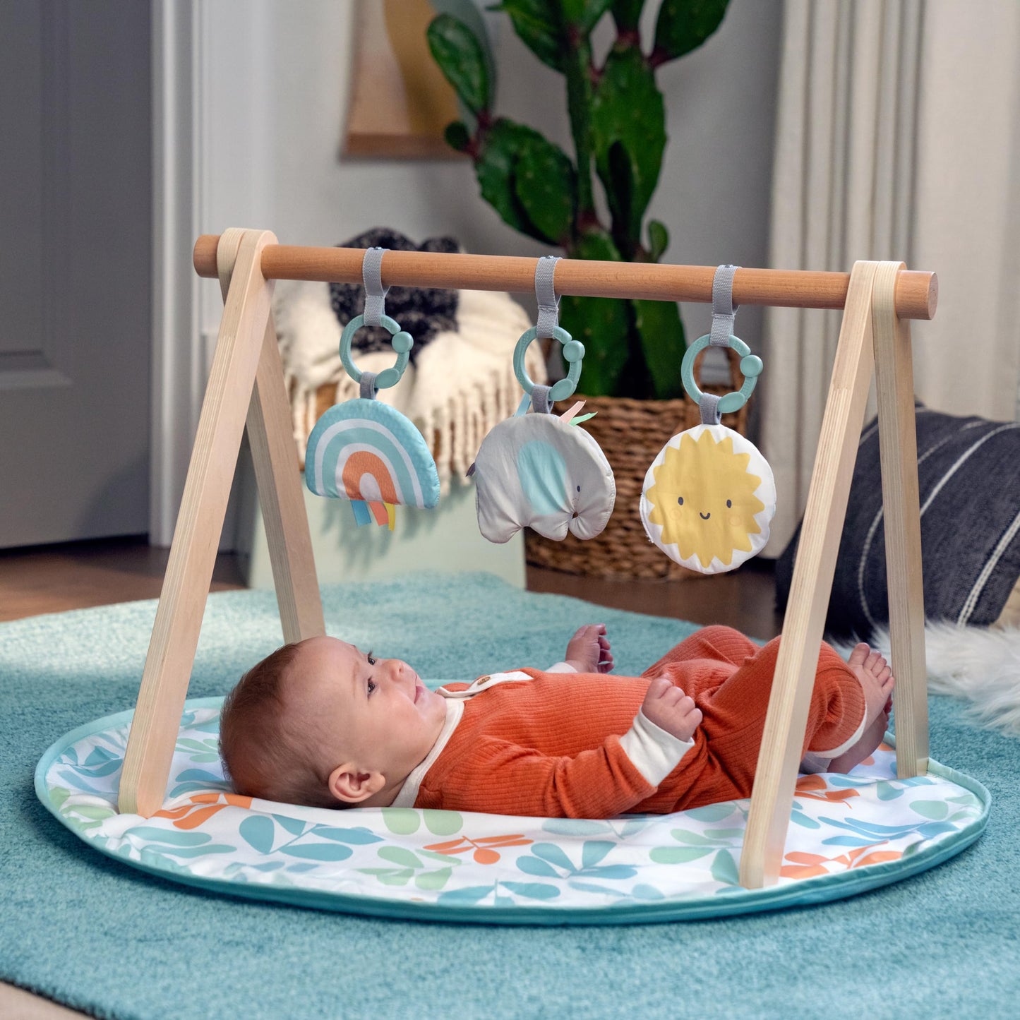 Ingenuity Sun Valley Wooden Baby Play Mat, Foldable A-Frame Bar, Machine-Washable Mat, Unisex, for Ages 0-36 Months