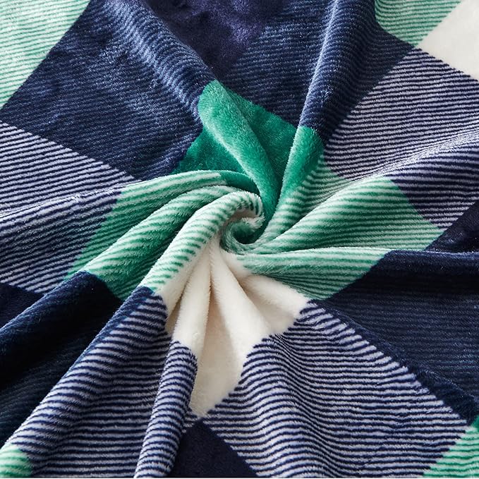 SOCHOW Buffalo Plaid Flannel Fleece Throw Blanket 50 x 60 Inches, Soft Lightweight Cozy All Season Green/White Checkered Blanket for Bed, Couch, Car