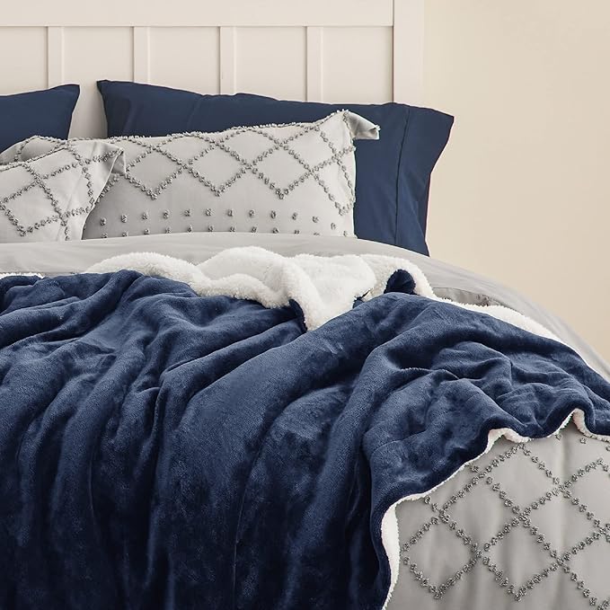 Bedsure Sherpa Fleece Blankets King Size for Bed - Thick and Warm, Soft Fuzzy Plush King Blanket for Winter, Navy, 108x90 Inches