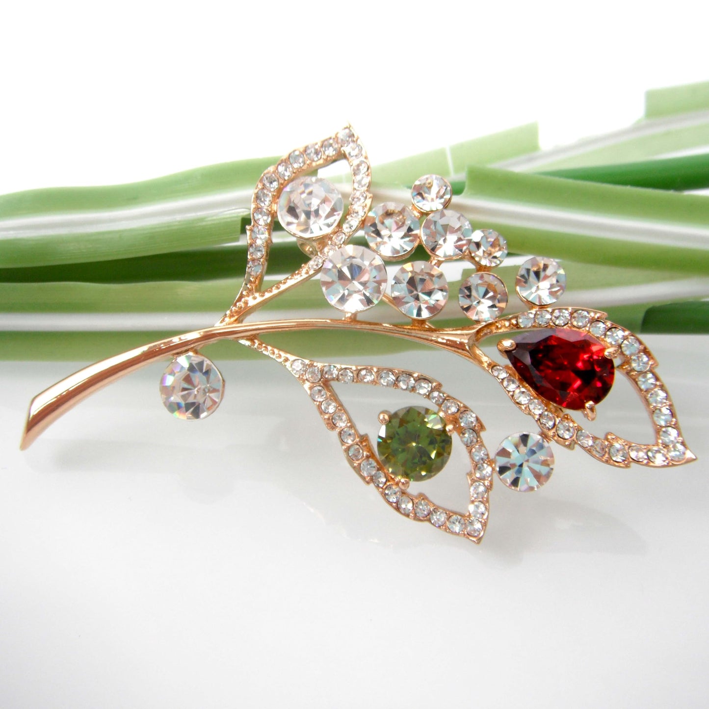 Navachi 18k Gold Plated Green White Crystal Leaves Branches Az7422b Brooch pin