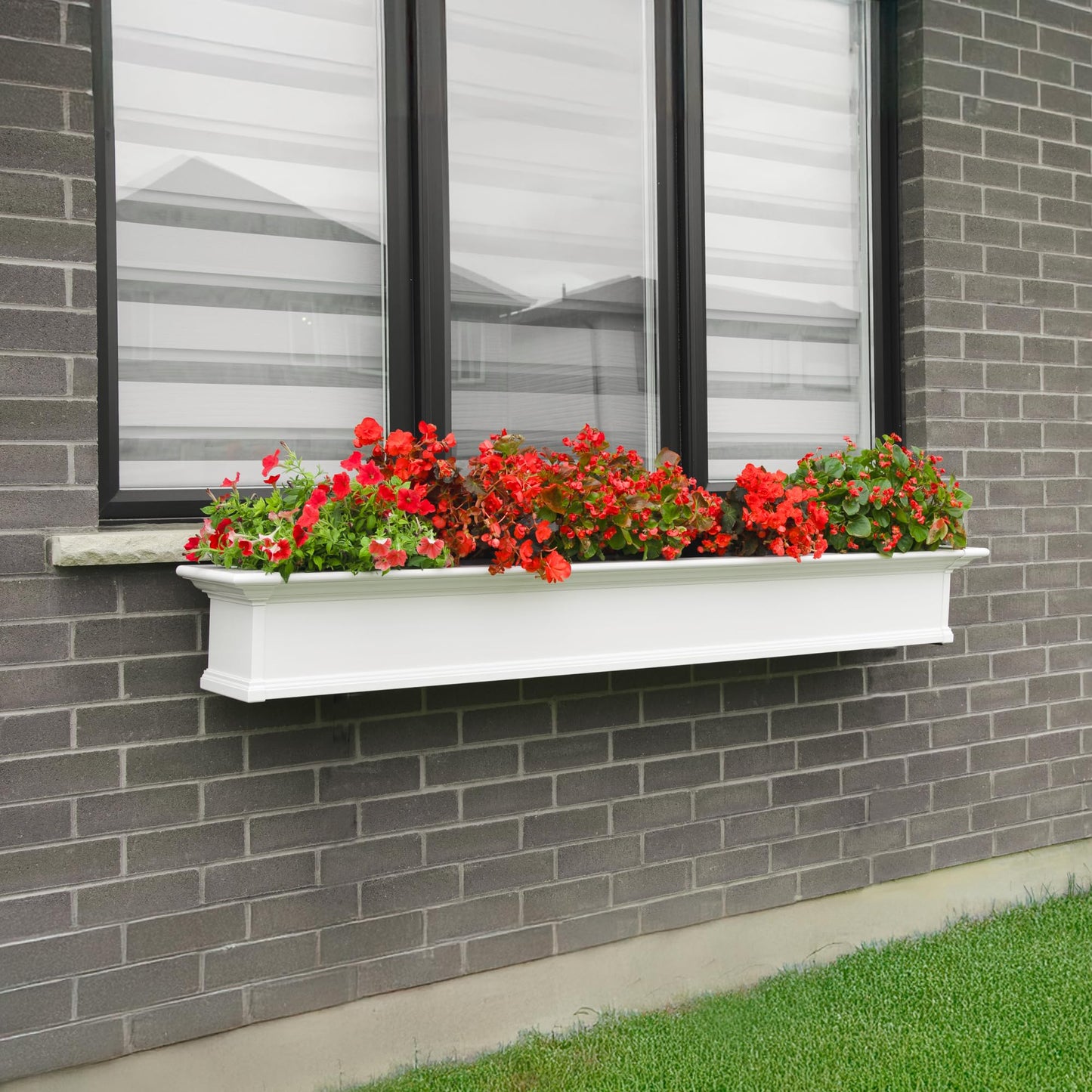 Mayne Yorkshire 7ft Window Box - White - 84in L x 12in W x 10in H - with 1.6 Gallon Built-in Water Reservoir (8827-W)