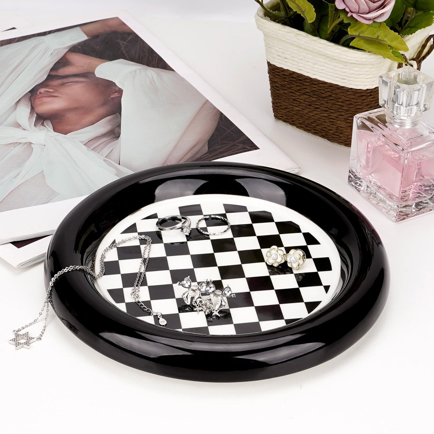 BUNCHBRAVO Checkered Jewelry Tray, Ceramic Minimalist Trinket Dish Organizer for Side Table, Dresser and Entryway Decor, Black and White Plaid