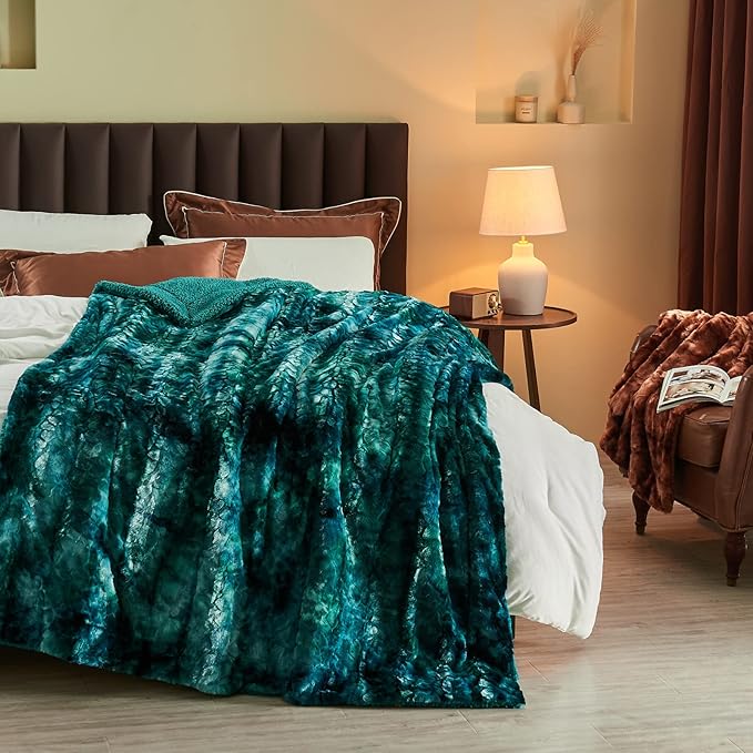 NEWCOSPLAY Super Soft Faux Fur Throw Blanket for Couch Tie-dye Dark Teal Sherpa Fuzzy Plush Warm Blanket for Sofa Bed (Tie-dye Dark Teal, Throw(50"x60"))