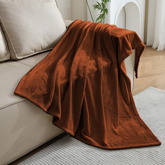 SOCHOW Flannel Fleece Blanket Luxury Twin XL Size, All Season Lightweight Super Soft Cozy Blanket for Bed or Couch, Caramel(66inch X90'')