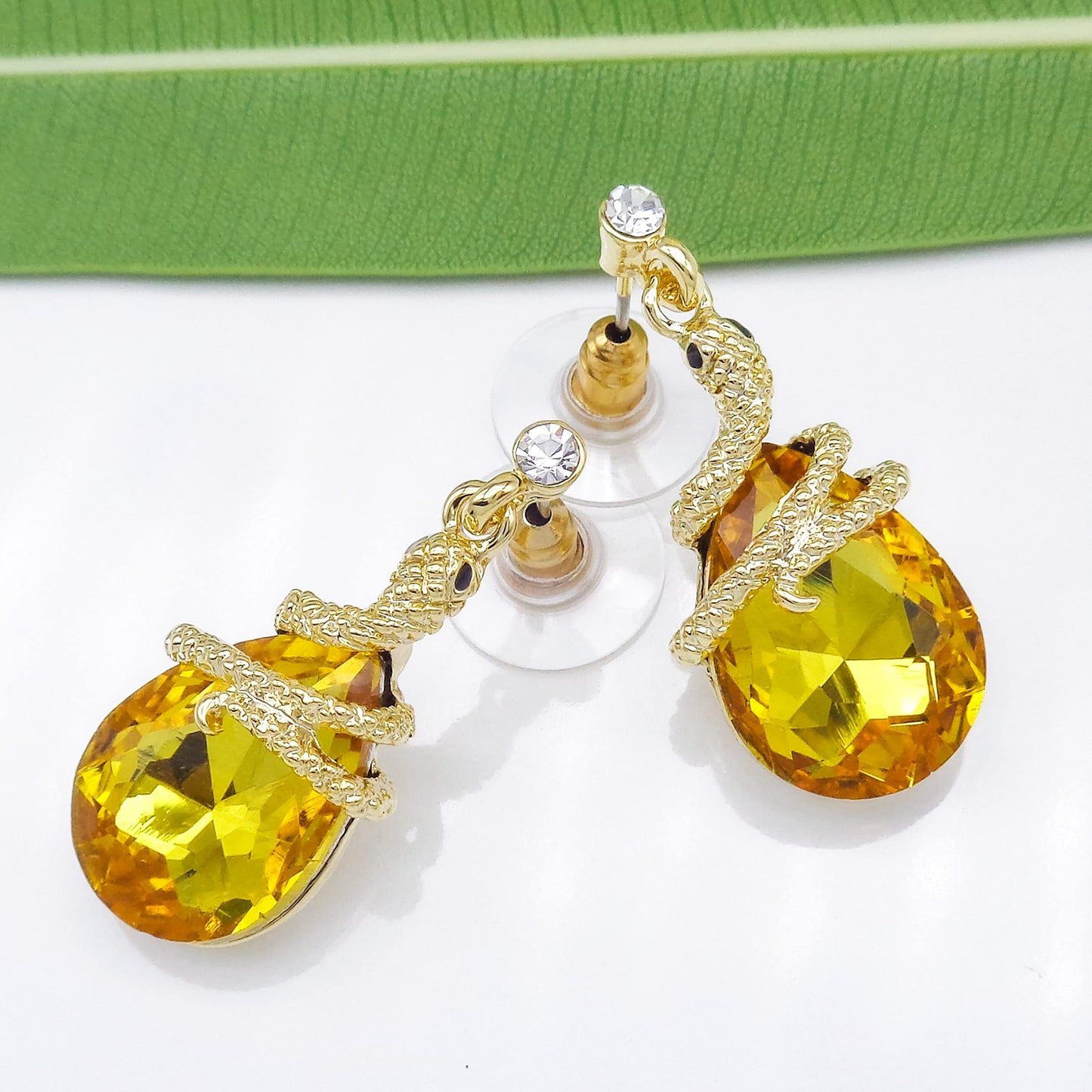 Navachi 18k Gold Plated White Crystal Curly Snake Golden Zircon Drop Dangle Az2346 Stud Earrings